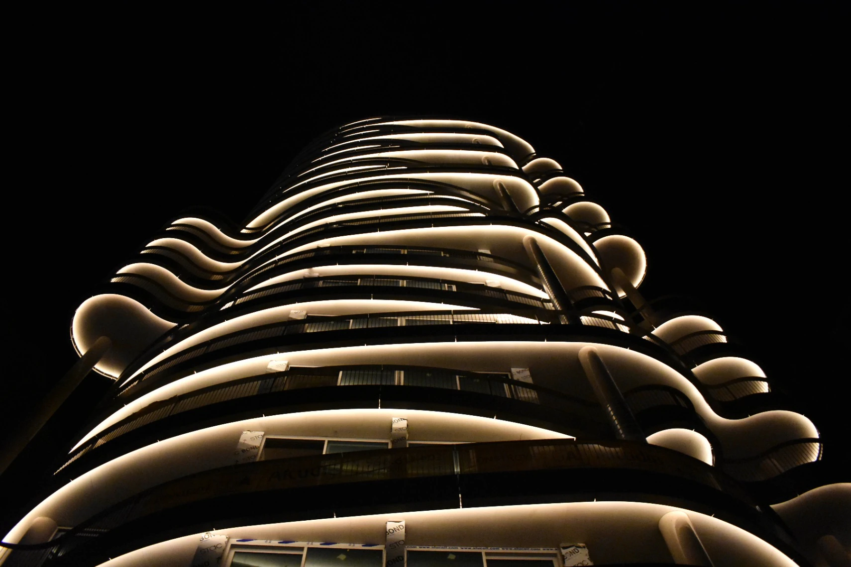 LUXURY FRONTLINE APARTMENTS