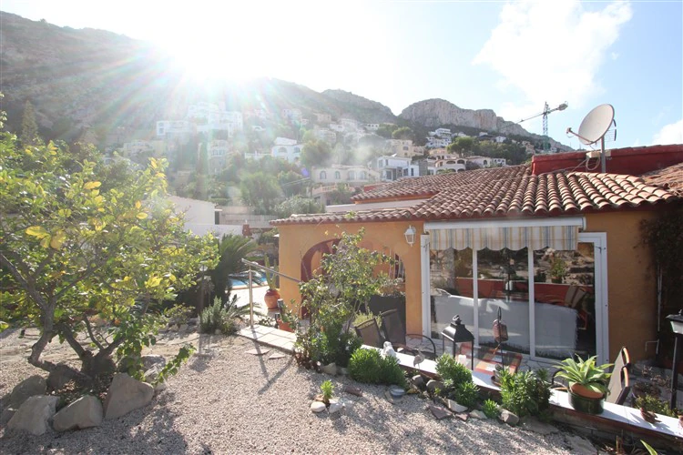 Bonita villa a la venta en Maryvilla