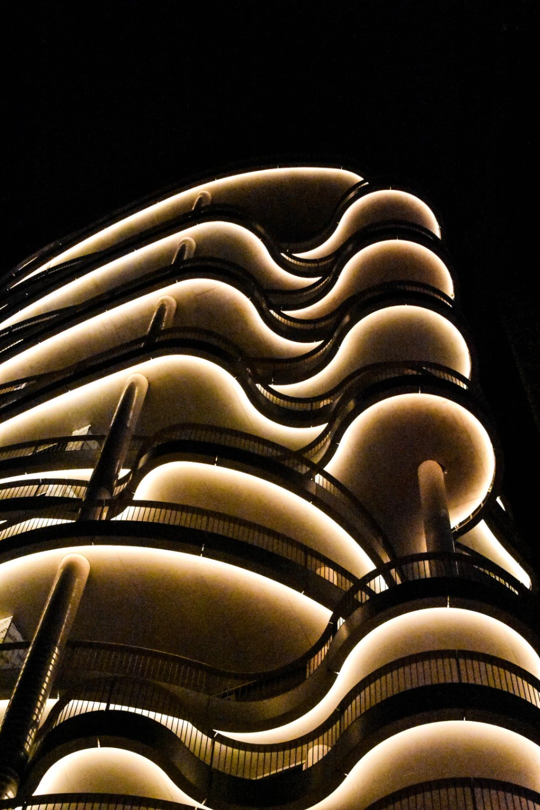 LUXURY FRONTLINE APARTMENTS