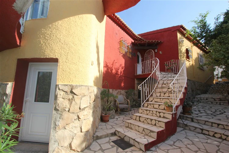 Bonita villa a la venta en Maryvilla