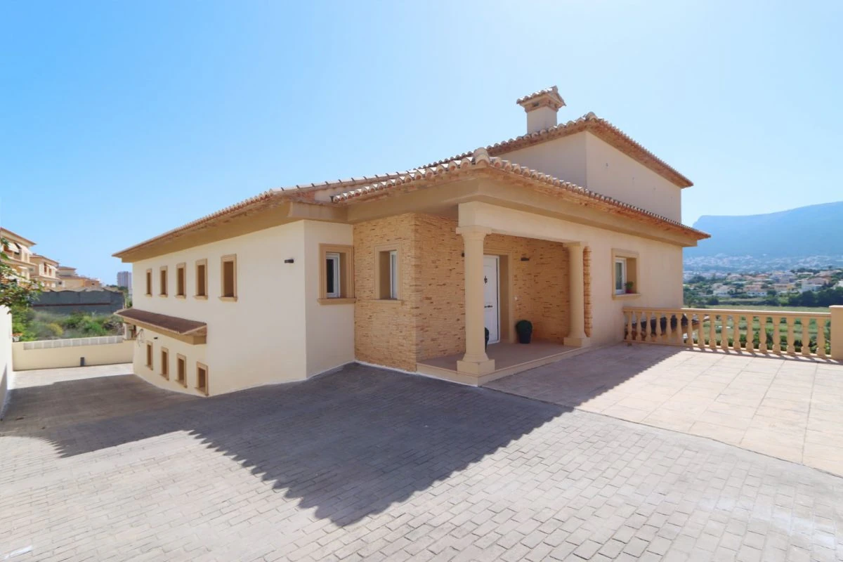 Villa en Venta en Casanova, Calpe, Alicante