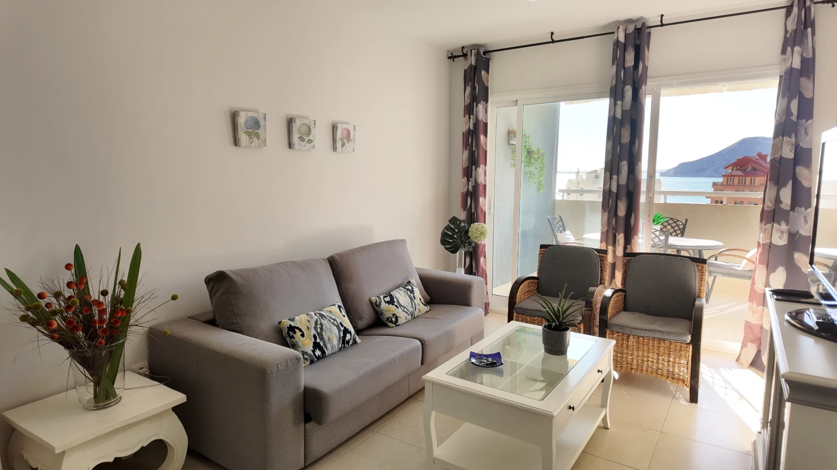 A103 - Apartamento con Vistas al Mar y Mucha Luz – 1 Dormitorio en Calpe