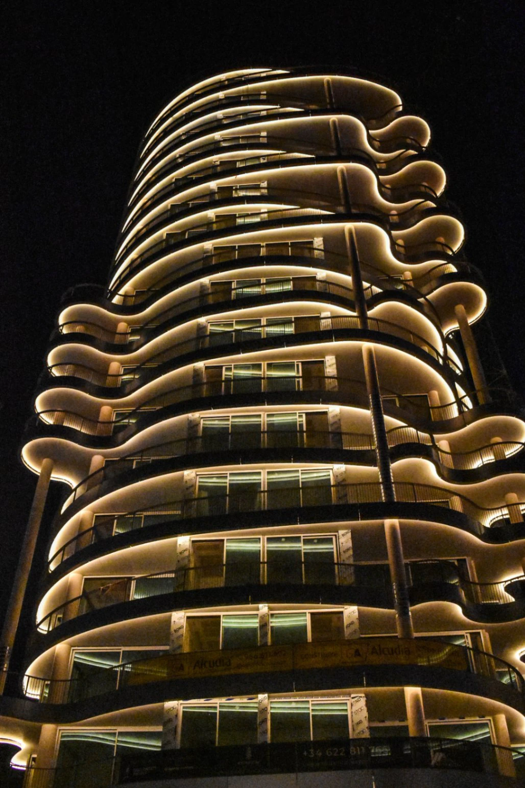 LUXURY FRONTLINE APARTMENTS