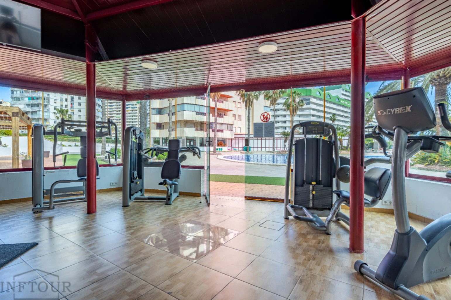 Alquiler temporal piso de 1 dormitorio con terraza, piscina y gimnasio en playa La Fossa, Calpe