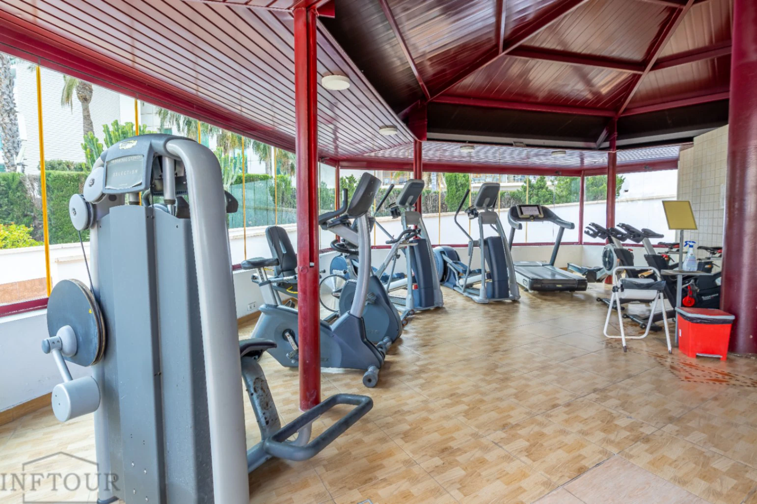 Alquiler temporal piso de 1 dormitorio con terraza, piscina y gimnasio en playa La Fossa, Calpe