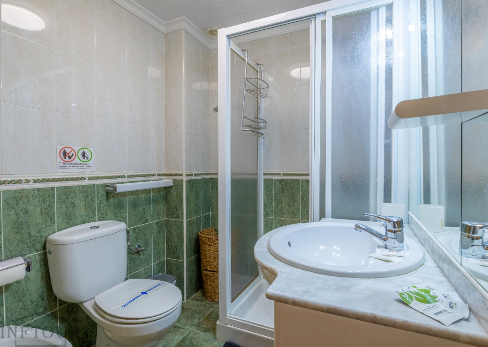 Temporary rental. Quiet 2-bedroom apartment with terrace in the center of Calpe, 240m from Arenal Bol beach.