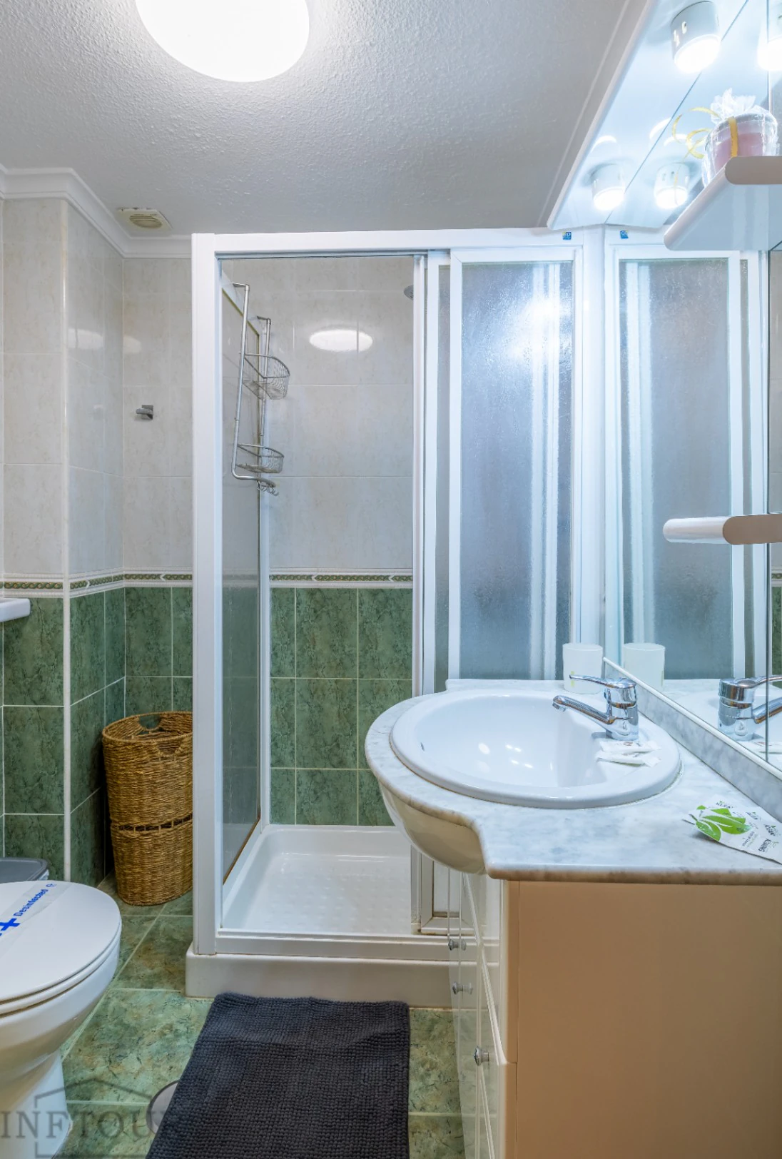 Temporary rental. Quiet 2-bedroom apartment with terrace in the center of Calpe, 240m from Arenal Bol beach.