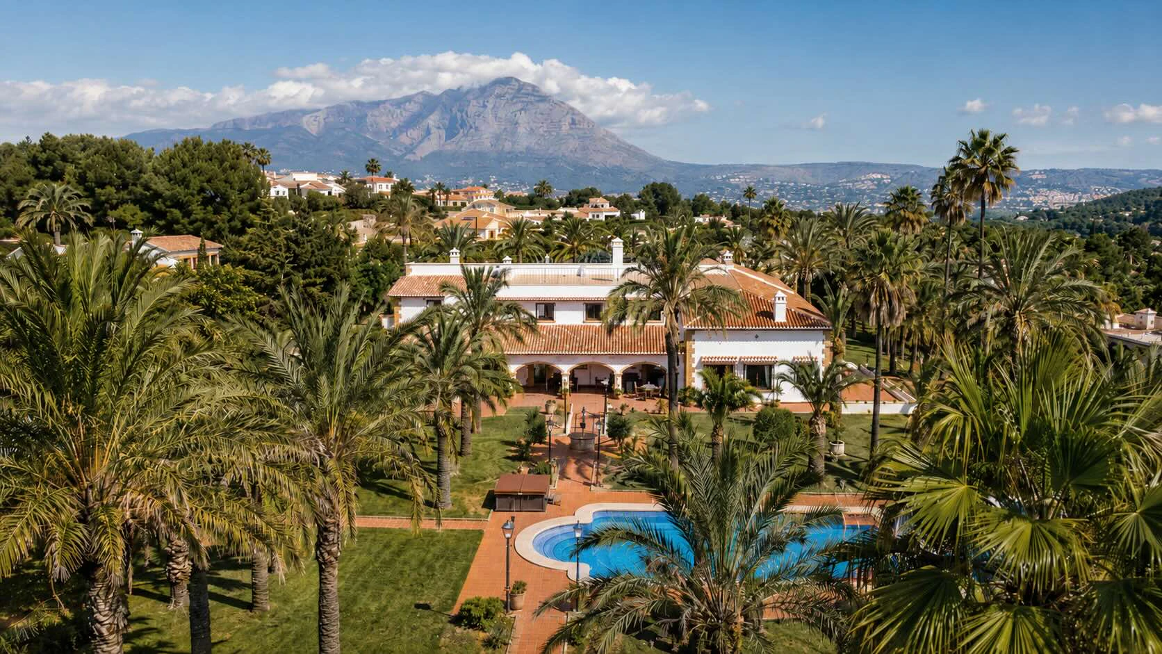 La Lluca en Jávea, villas con privacidad junto al Club de Golf Jávea y colegios internacionales