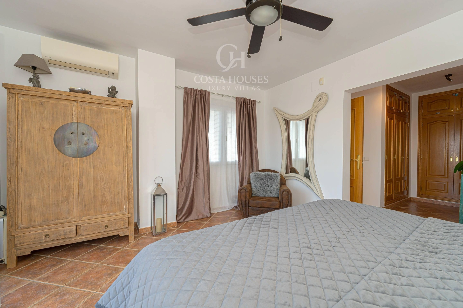2782V_PIVER - VILLA PIVER · ELEGANCIA CONTEMPORÁNEA ENTRE EL MAR Y EL MONTGÓ – JÁVEA, COSTA BLANCA