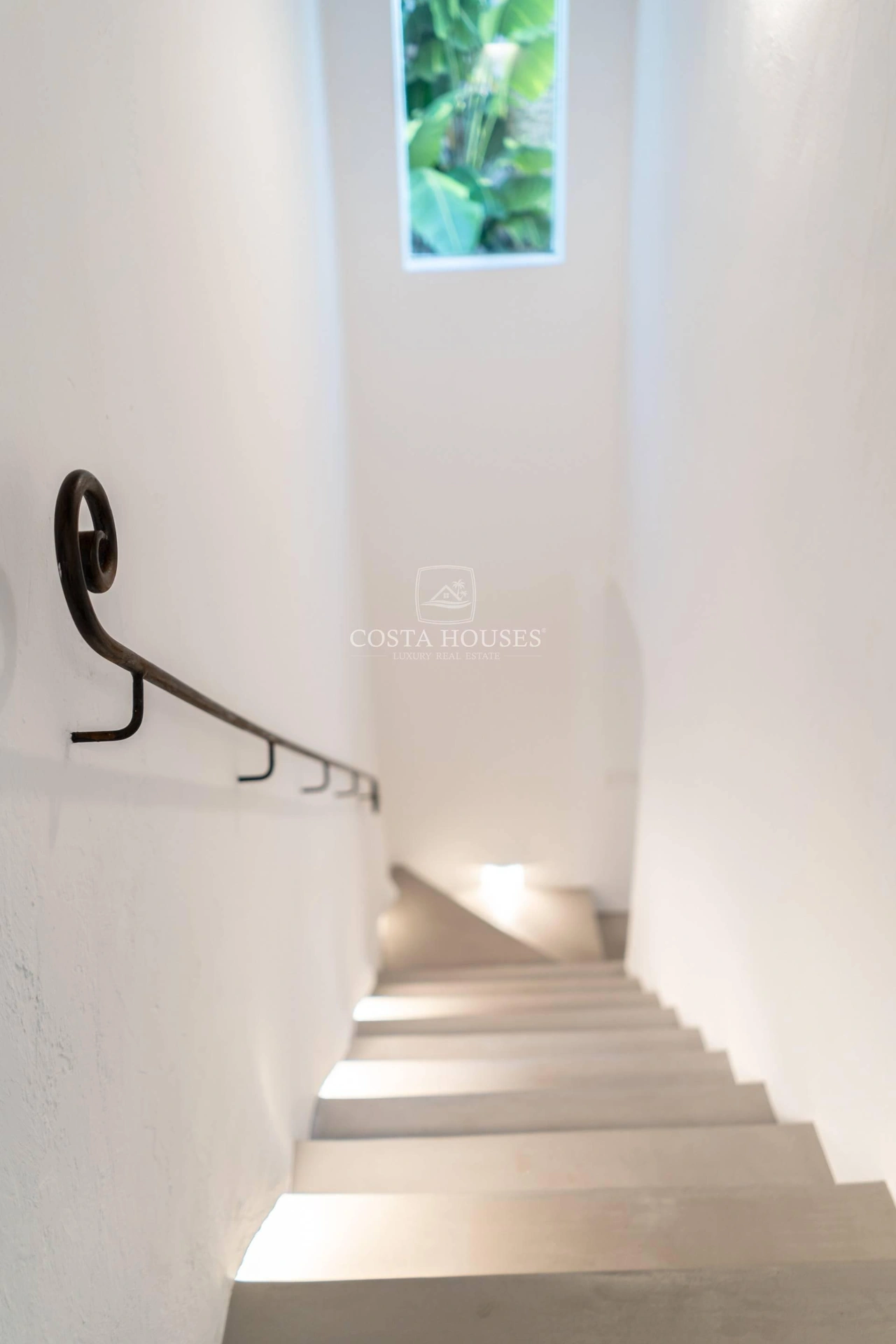 2406VL_PUERTOSOL - ❶ IBIZA VILLA FRENTE AL MAR EN MORAIRA, Costa Blanca | Exclusive SEAFRONT IBIZA VILLA in Moraira
