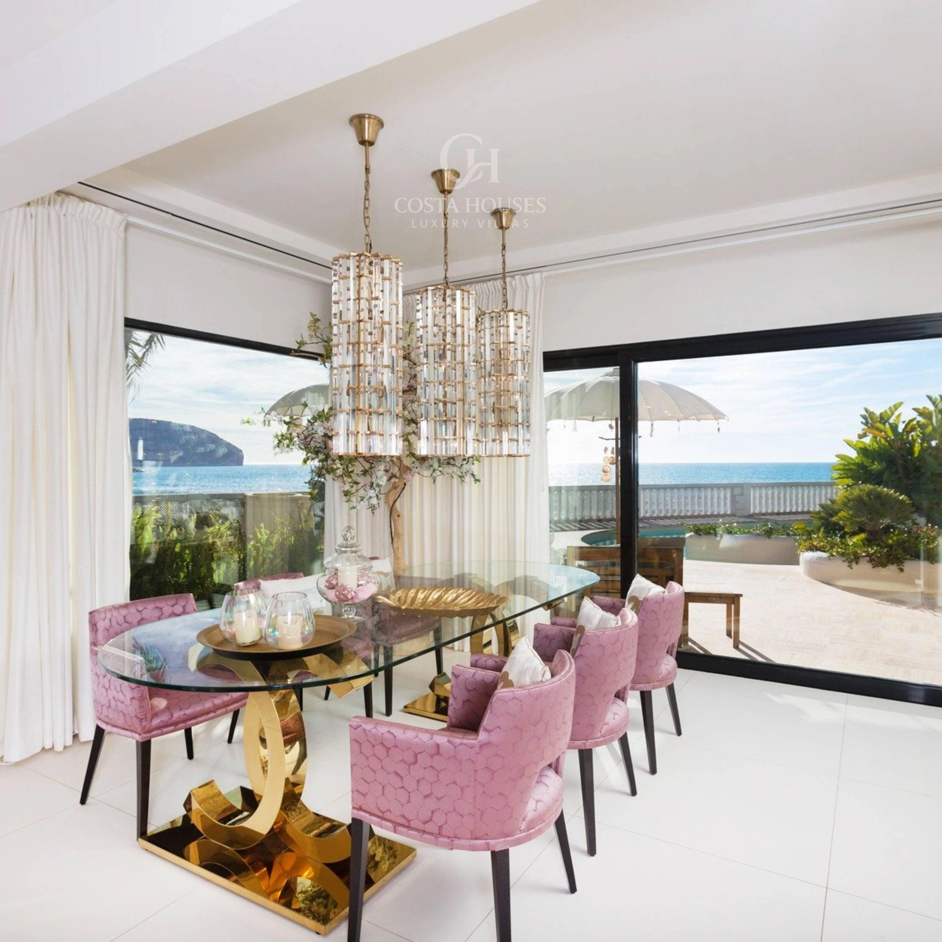 2151VL_SANDBEACH - VILLA SAND BEACH · VILLA DE LUJO EN PRIMERA LÍNEA DE PLAYA DE ARENA EN MORAIRA, ALICANTE