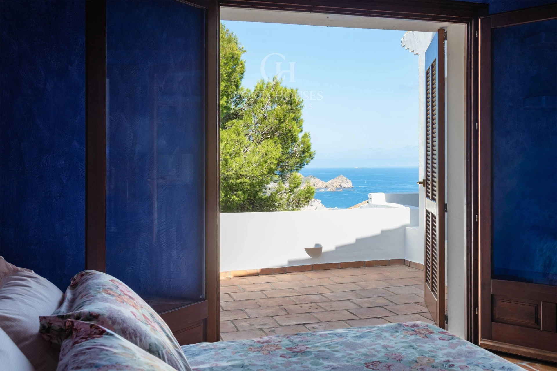 2803VL_BLAVA - VILLA BLAVA · LUZ IBICENCA EN PRIMERA LINEA DEL MAR EN JAVEA XABIA
