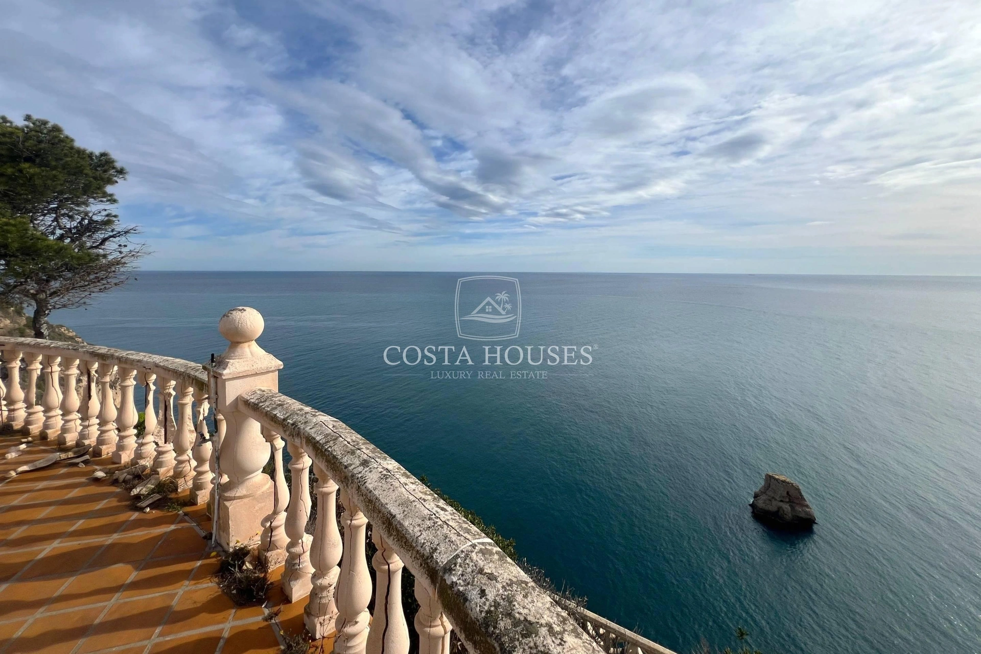 2645VL_CAPNEGRE - PRIMERA LÍNEA MAR JÁVEA | UNA PROPIEDAD INIGUALABLE SOBRE EL ACANTILADO