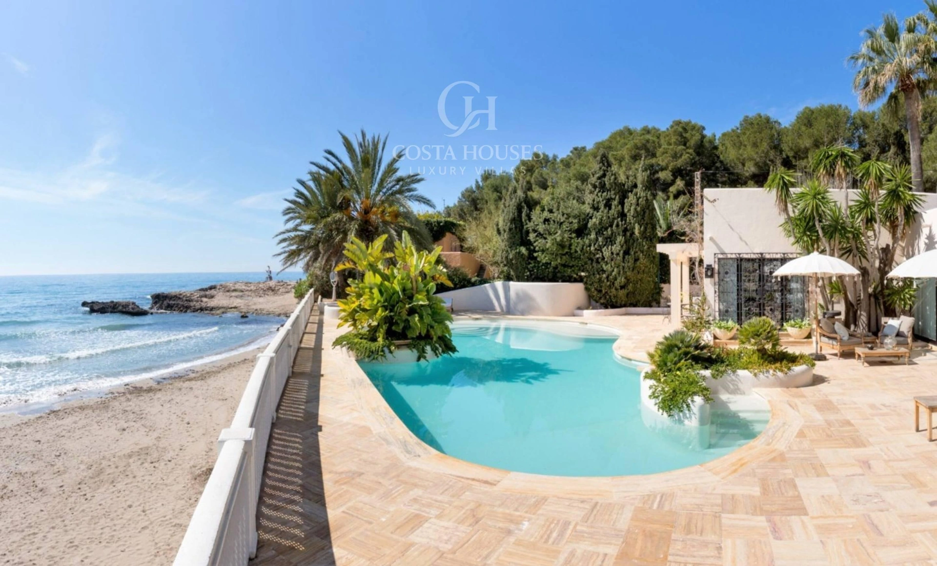 2151VL_SANDBEACH - VILLA SAND BEACH · VILLA DE LUJO EN PRIMERA LÍNEA DE PLAYA DE ARENA EN MORAIRA, ALICANTE