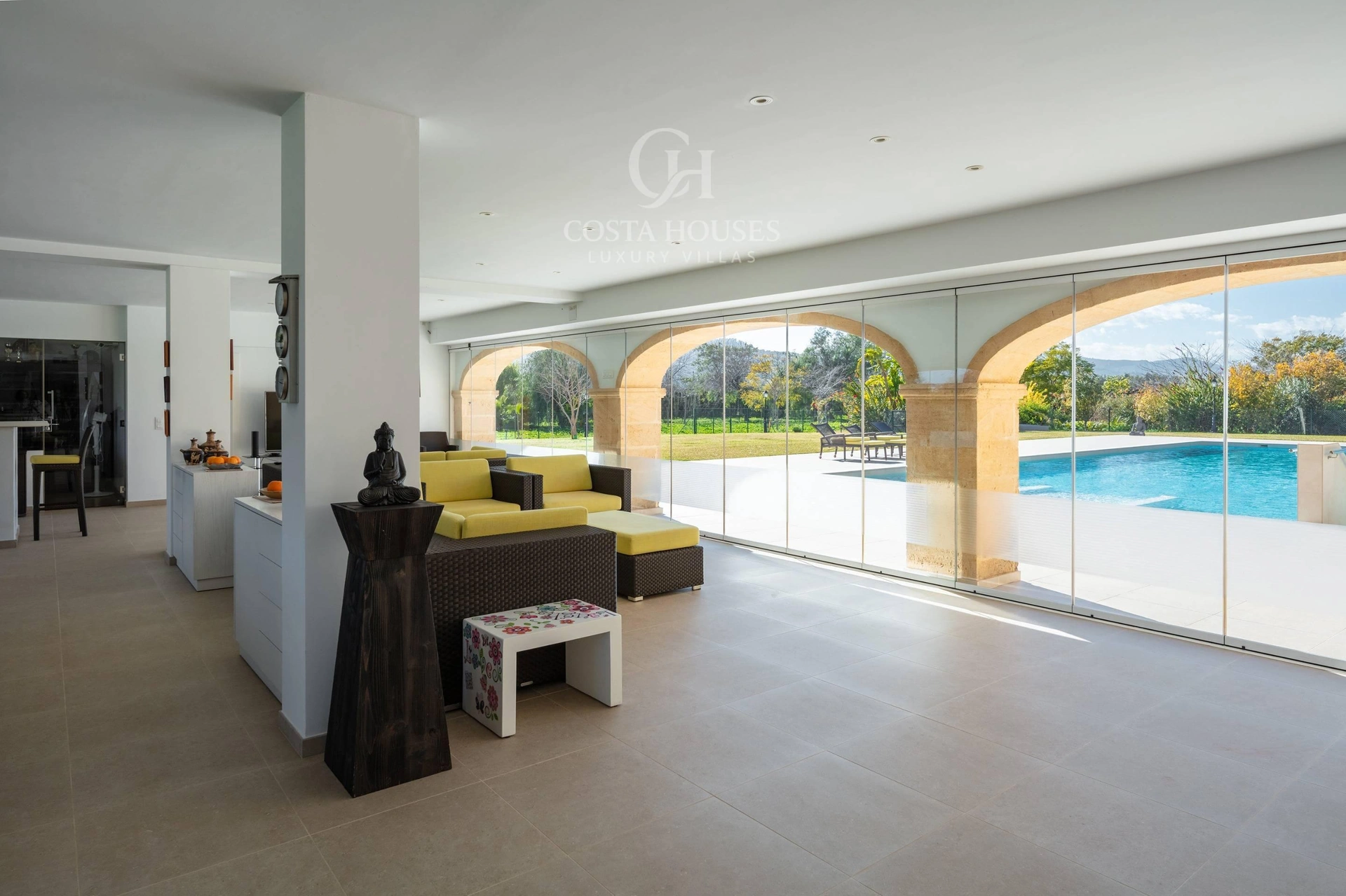 2771VL_FINCASWISS - FINCA SWISS · EN JÁVEA, ELEGANCIA CONTEMPORÁNEA ENTRE EL MONTGÓ Y EL MAR
