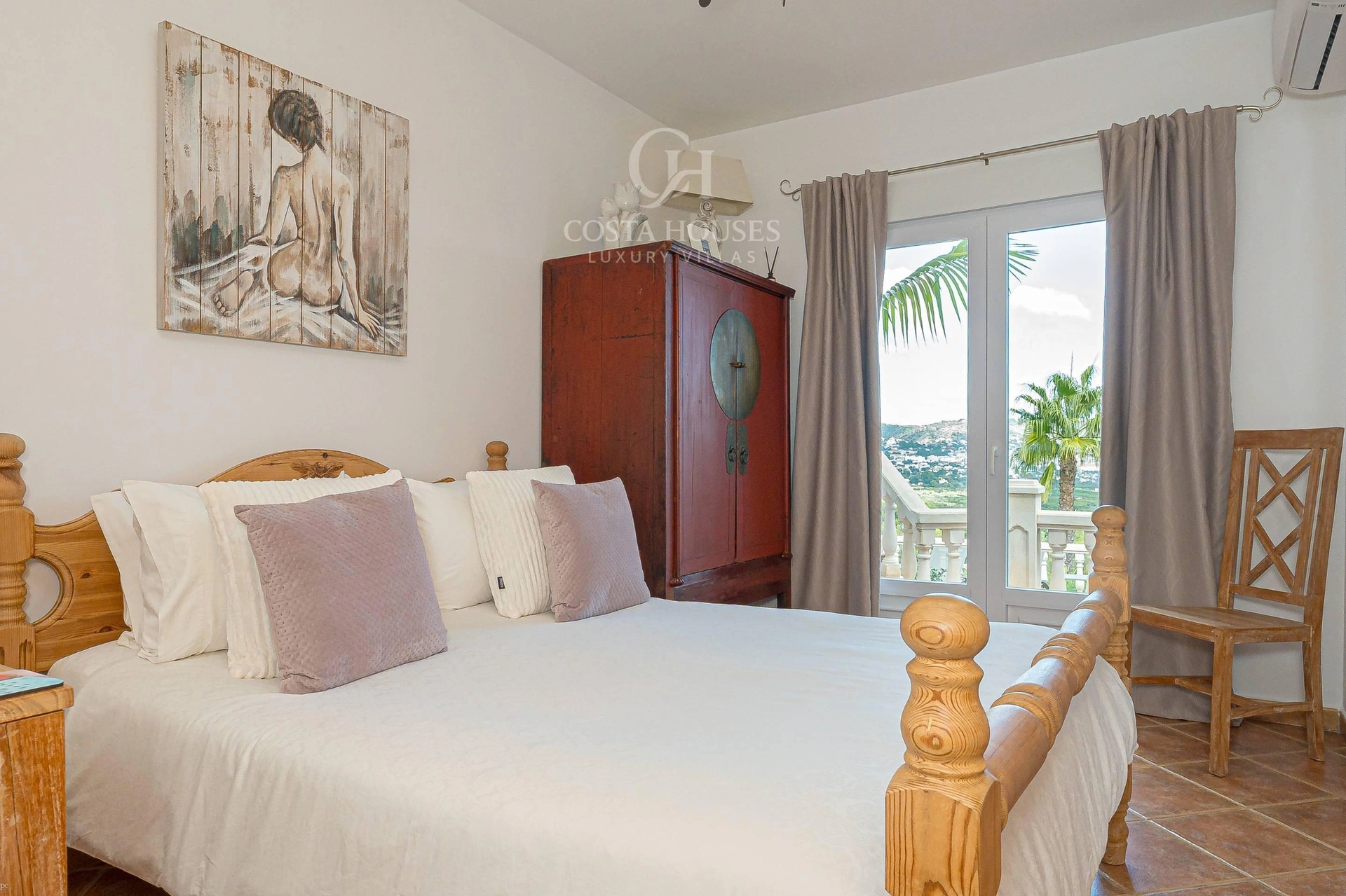 2782V_PIVER - VILLA PIVER · ELEGANCIA CONTEMPORÁNEA ENTRE EL MAR Y EL MONTGÓ – JÁVEA, COSTA BLANCA
