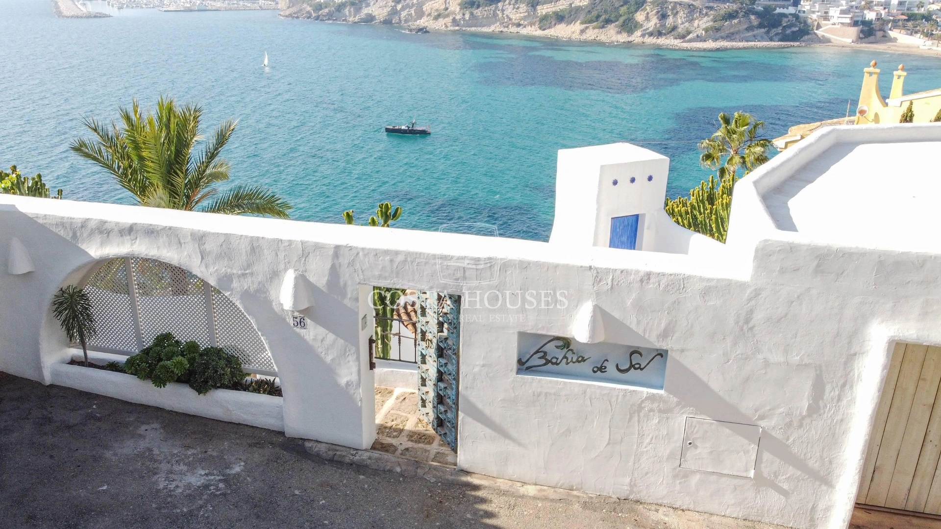 2406VL_PUERTOSOL - ❶ IBIZA VILLA FRENTE AL MAR EN MORAIRA, Costa Blanca | Exclusive SEAFRONT IBIZA VILLA in Moraira