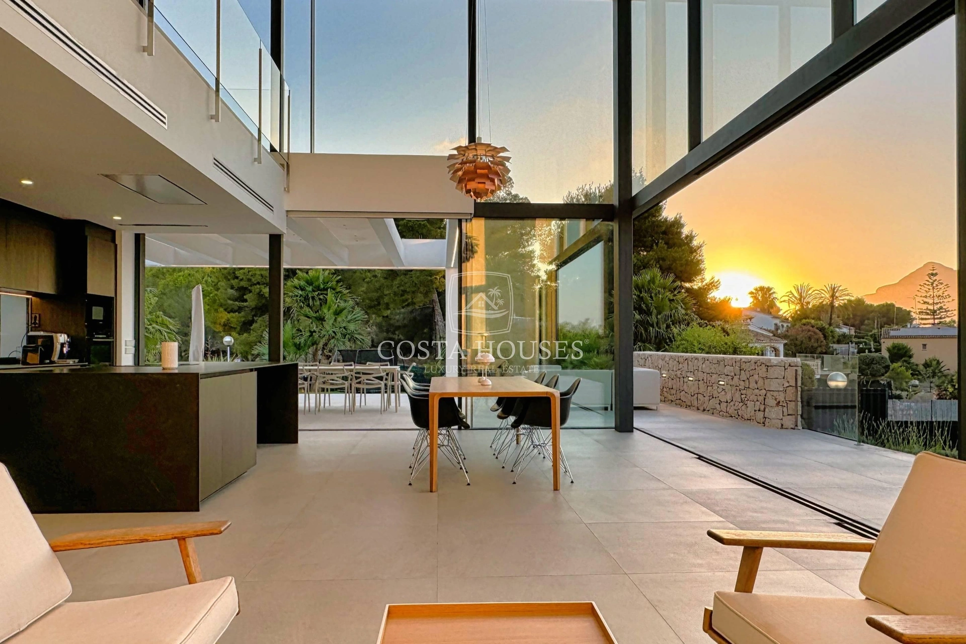 2703VL_ARENALSUNSET - VILLA ARENAL SUNSET · VILLA MODERNA CON VISTAS AL MAR A POCOS PASOS DE LA PLAYA DEL ARENAL EN JÁVEA XÀBIA
