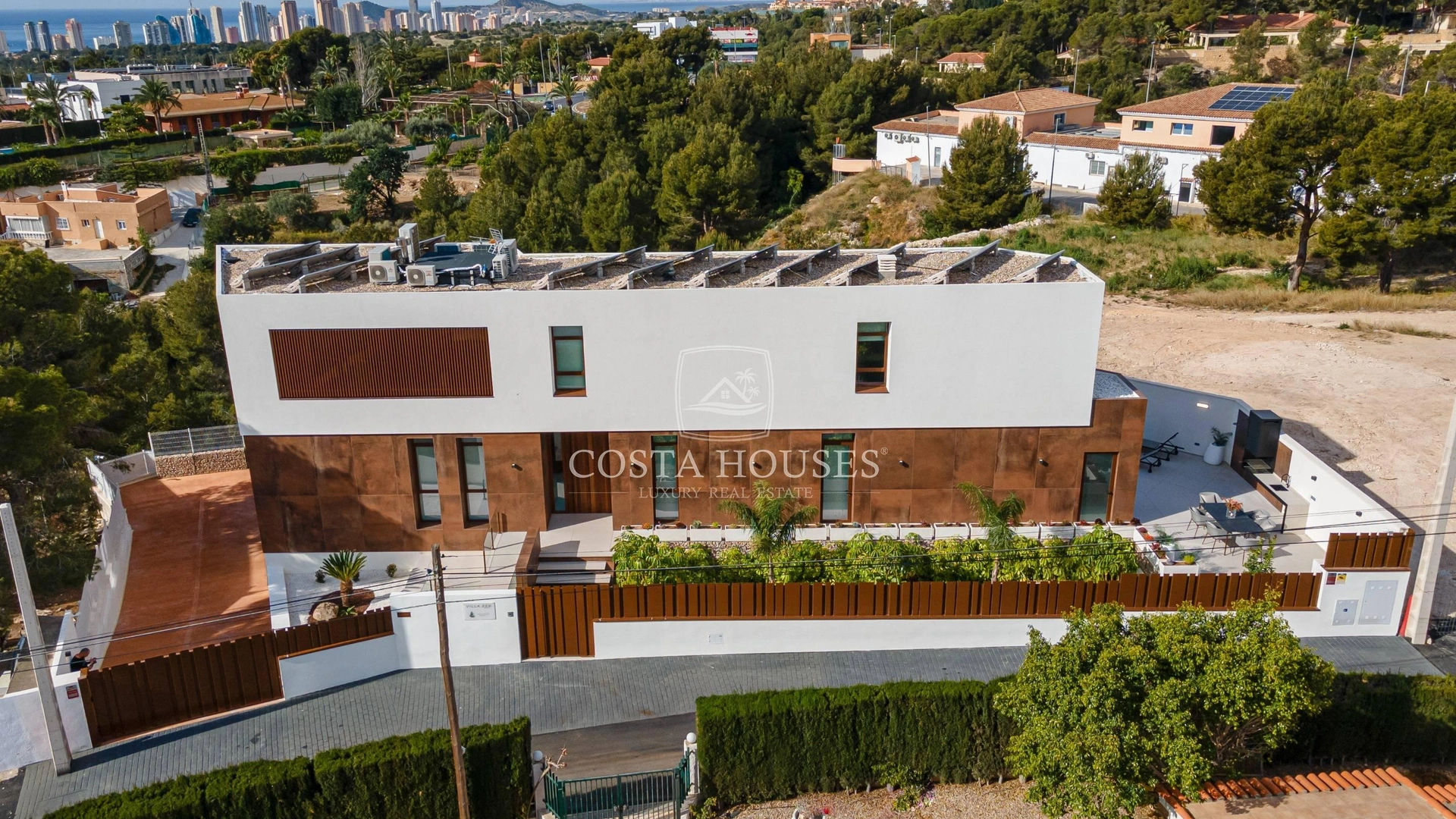2521VL_ZEN - VILLA ZEN | IMPRESIONANTE VILLA EN VENTA EN BENIDORM CERCA DE GOLF AITANA, COSTA BLANCA