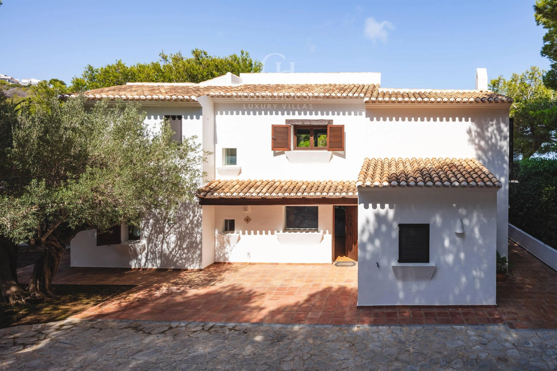 2803VL_BLAVA - VILLA BLAVA · LUZ IBICENCA EN PRIMERA LINEA DEL MAR EN JAVEA XABIA