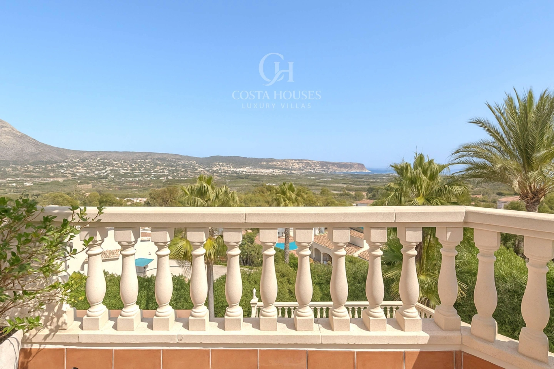 2782V_PIVER - VILLA PIVER · ELEGANCIA CONTEMPORÁNEA ENTRE EL MAR Y EL MONTGÓ – JÁVEA, COSTA BLANCA