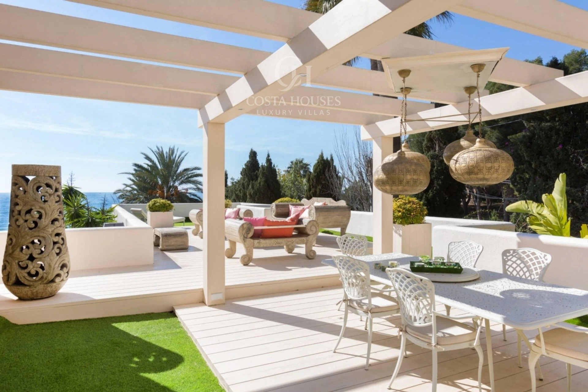 2151VL_SANDBEACH - VILLA SAND BEACH · VILLA DE LUJO EN PRIMERA LÍNEA DE PLAYA DE ARENA EN MORAIRA, ALICANTE