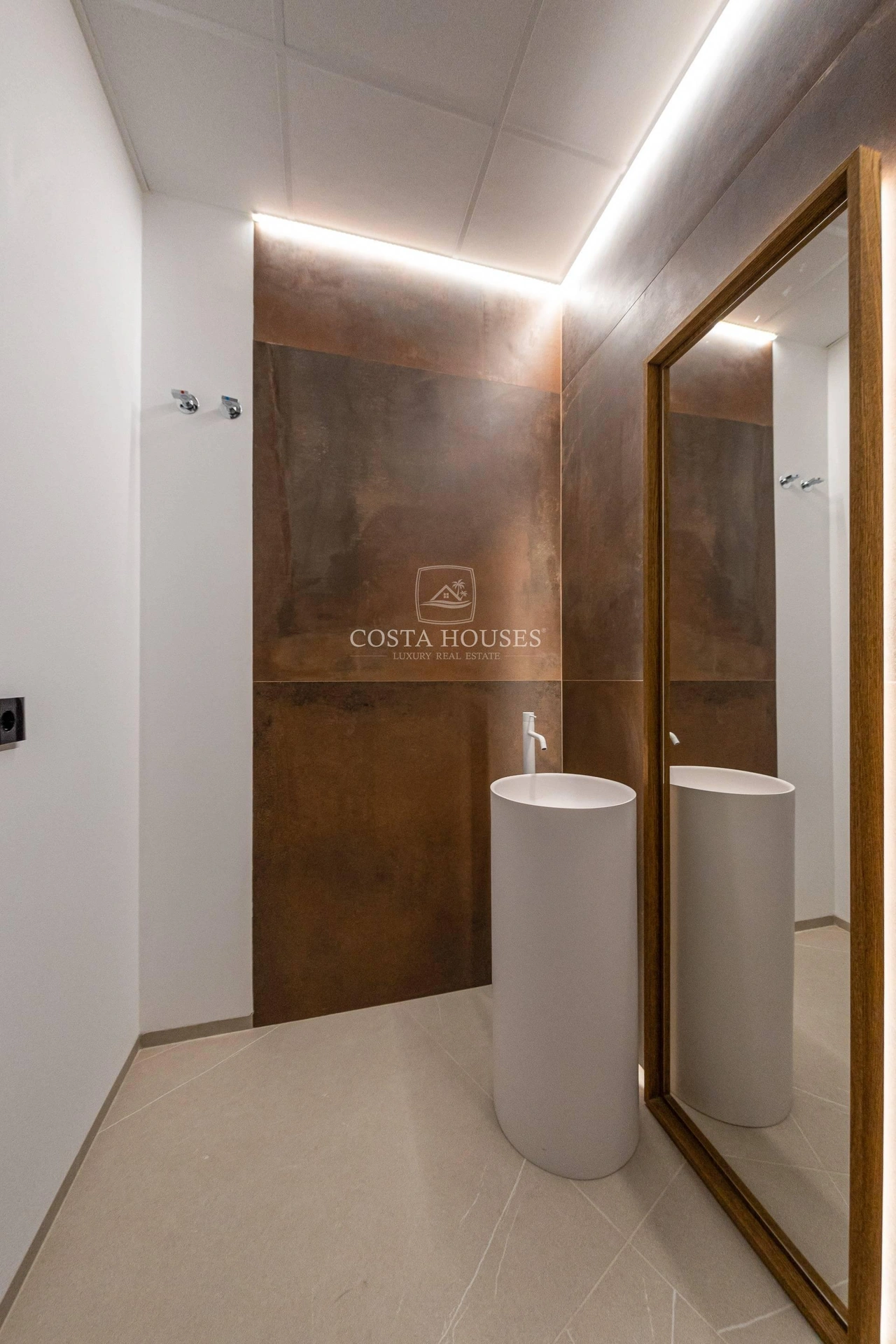 2521VL_ZEN - VILLA ZEN | IMPRESIONANTE VILLA EN VENTA EN BENIDORM CERCA DE GOLF AITANA, COSTA BLANCA