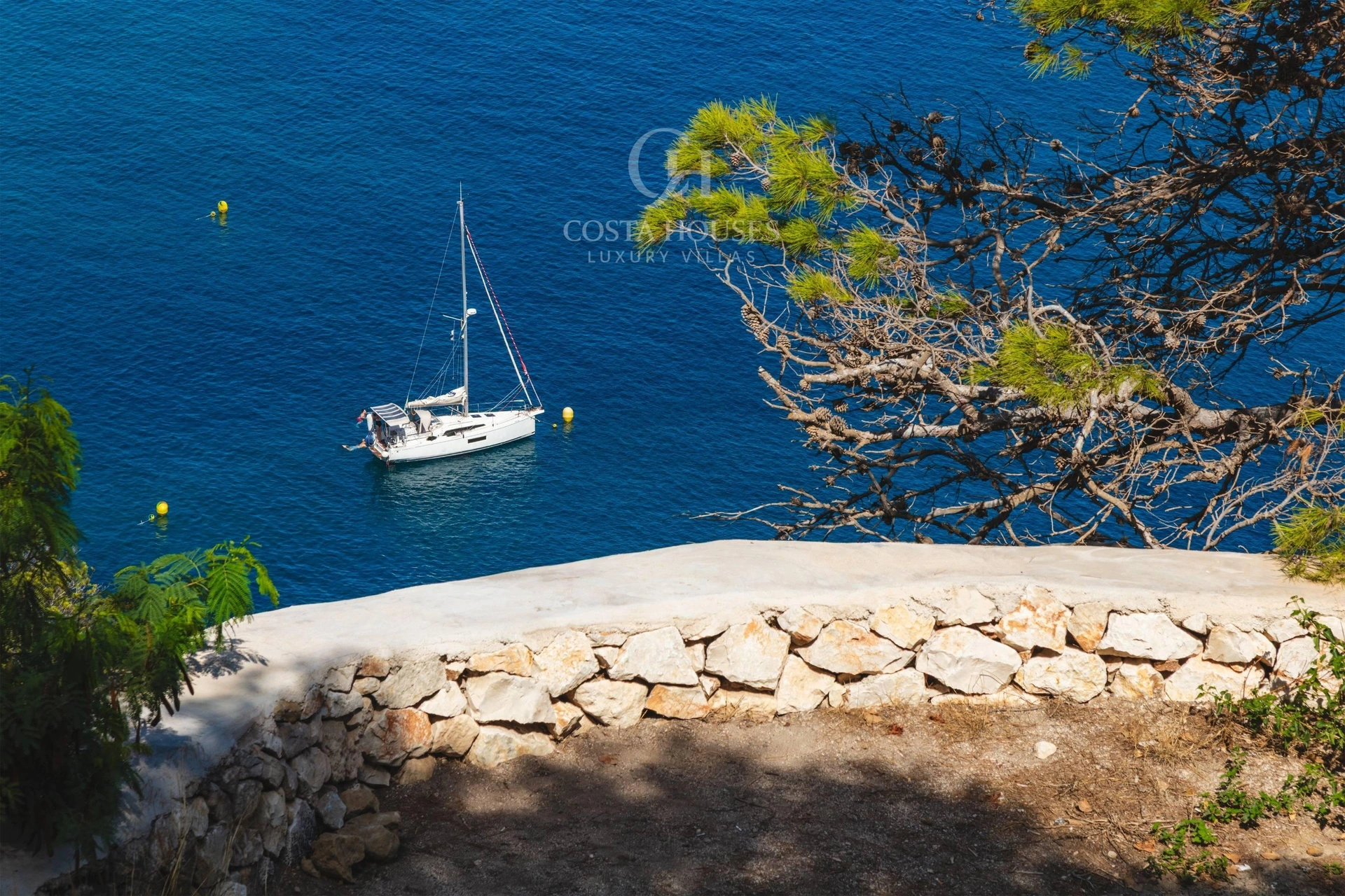 2803VL_BLAVA - VILLA BLAVA · LUZ IBICENCA EN PRIMERA LINEA DEL MAR EN JAVEA XABIA