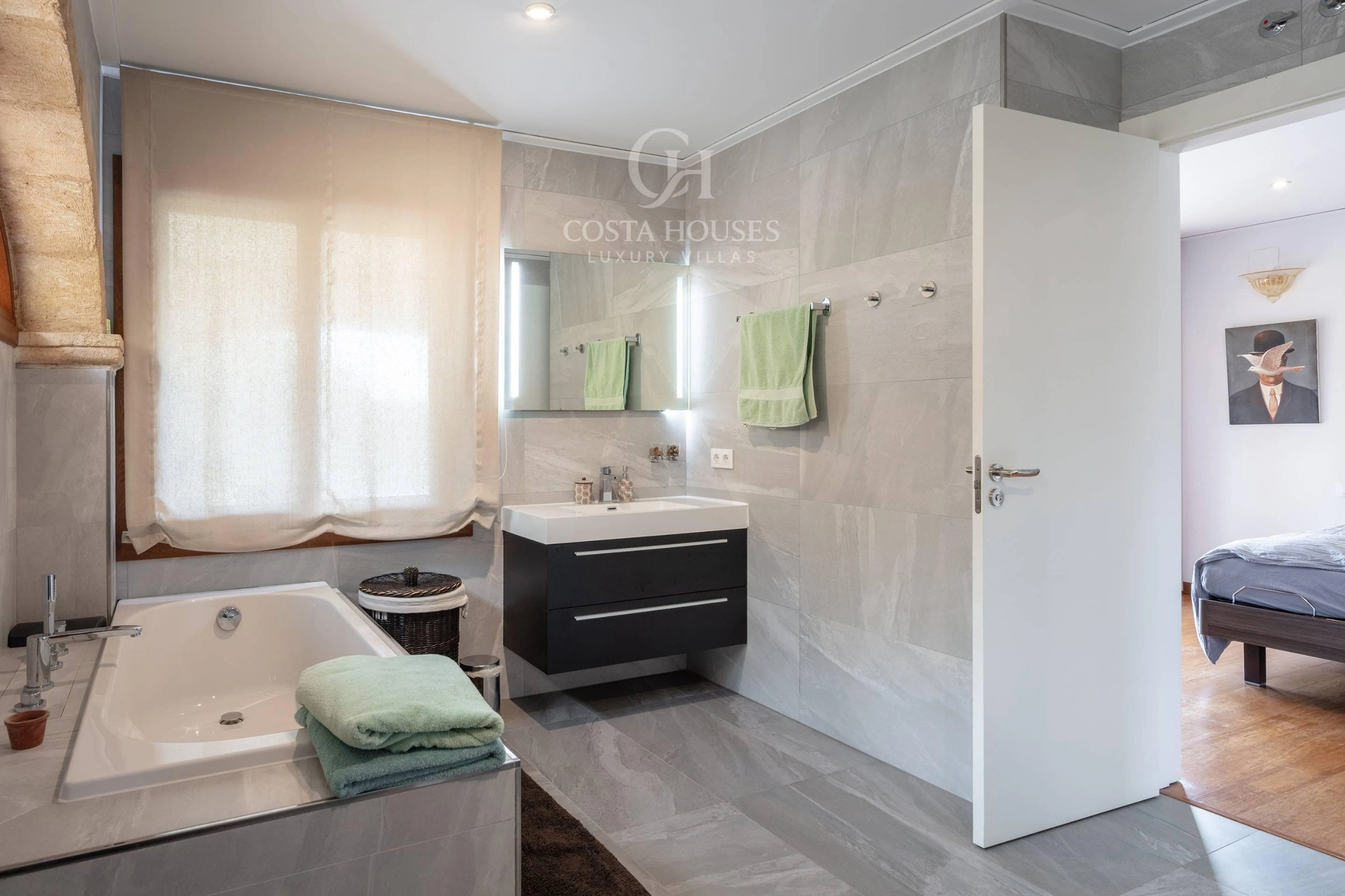 2771VL_FINCASWISS - FINCA SWISS · EN JÁVEA, ELEGANCIA CONTEMPORÁNEA ENTRE EL MONTGÓ Y EL MAR