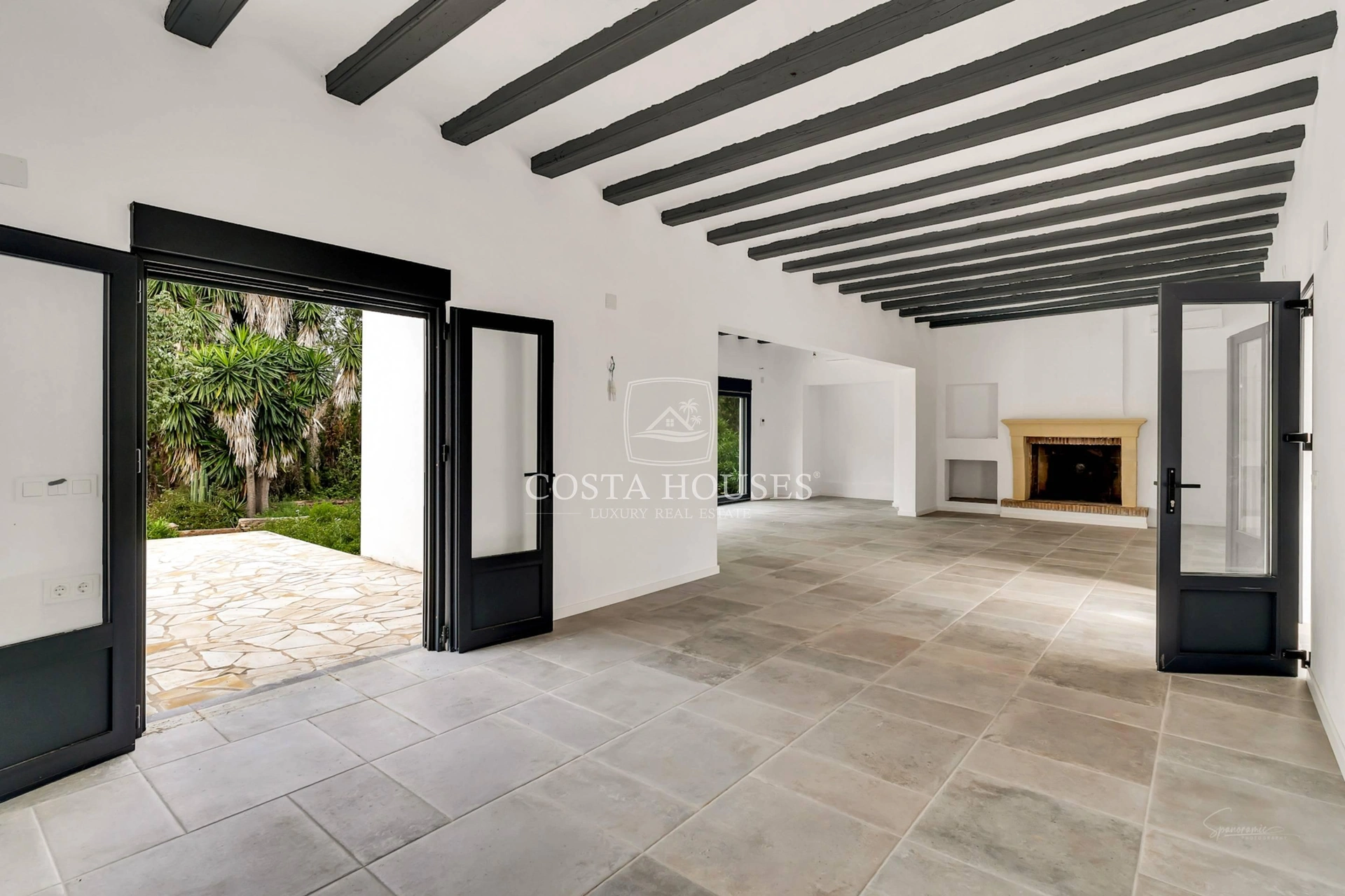 2677VL_HACIENDAJAVEA - HACIENDA JÁVEA · FINCA ANDALUZA CON GRAN PARCELA Y AMPLIAS POSIBILIDADES EN VENTA EN JÁVEA XÀBIA