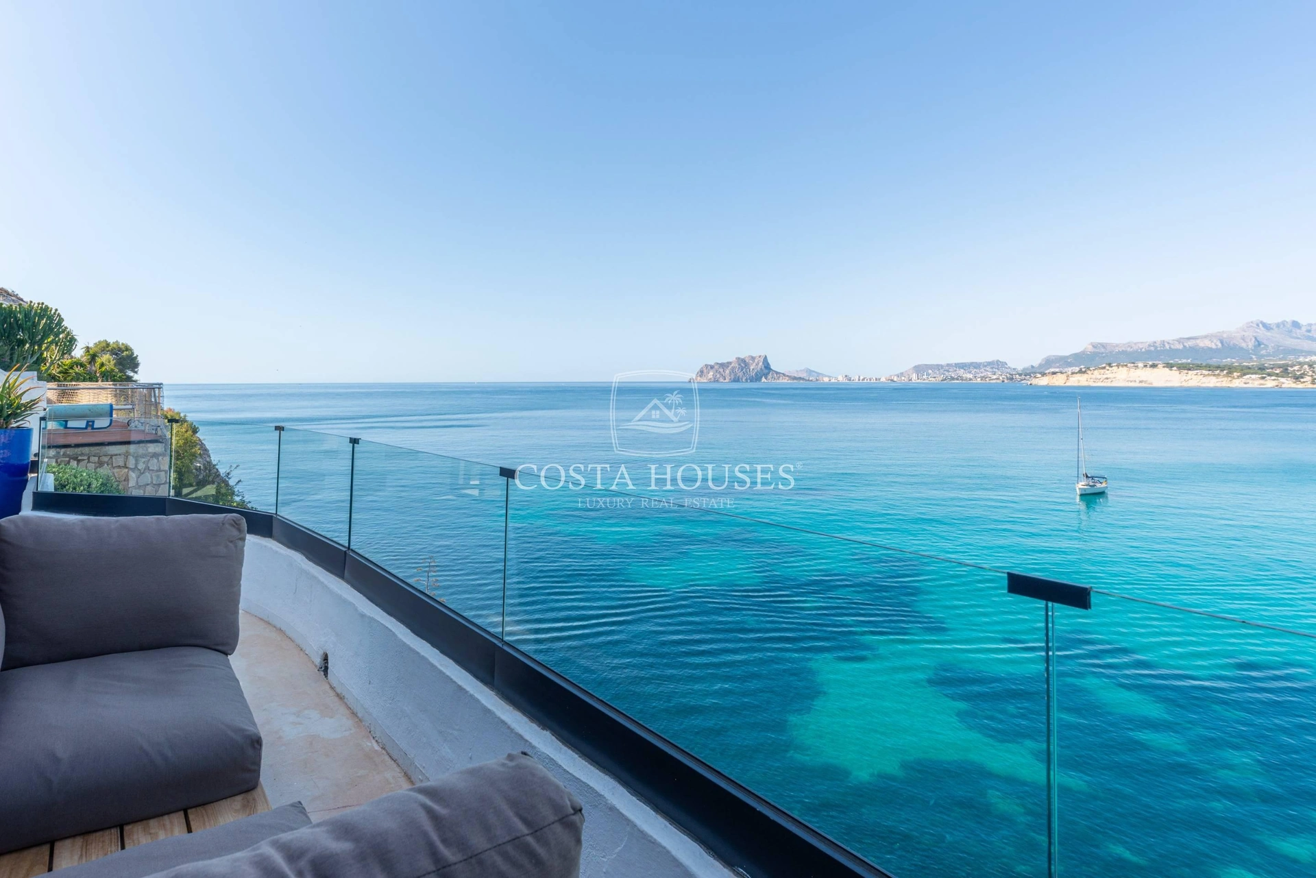 2556VL_LATORRE - Venta IBIZA VILLA DE LUJO PRIMERA LINEA EN MORAIRA, Alicante | ACCESO PRIVADO AL MAR