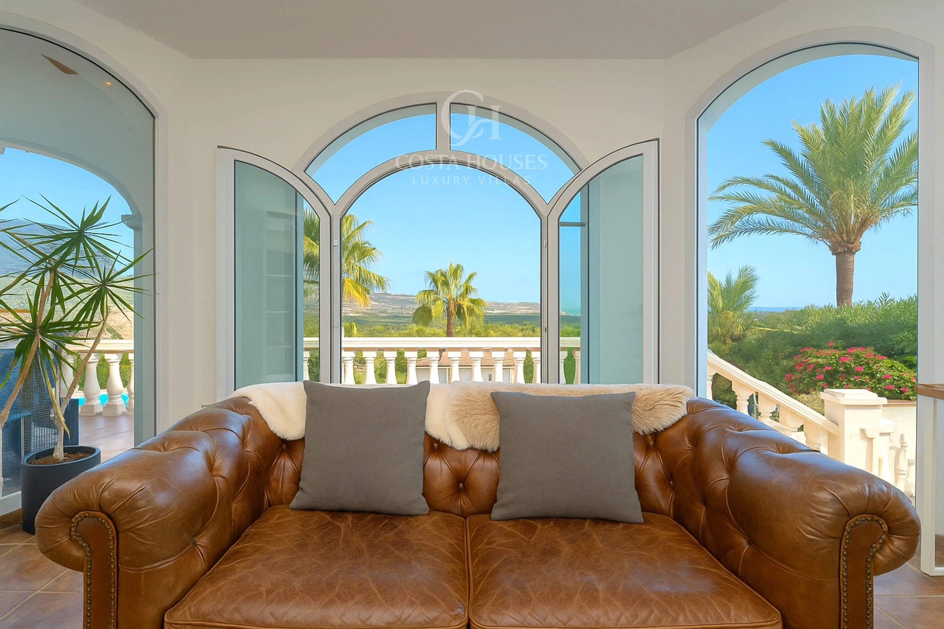 2782V_PIVER - VILLA PIVER · ELEGANCIA CONTEMPORÁNEA ENTRE EL MAR Y EL MONTGÓ – JÁVEA, COSTA BLANCA