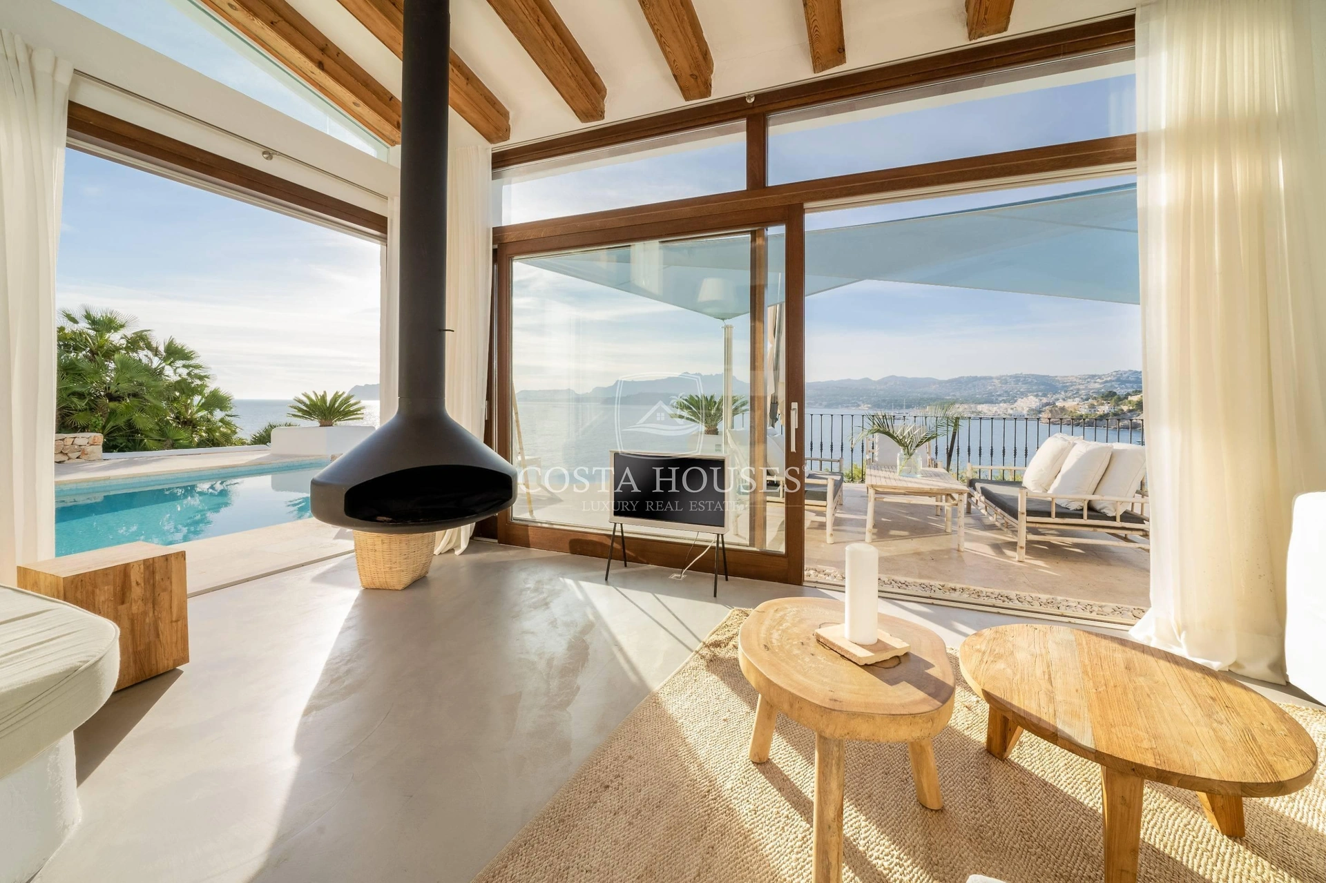 2406VL_PUERTOSOL - ❶ IBIZA VILLA FRENTE AL MAR EN MORAIRA, Costa Blanca | Exclusive SEAFRONT IBIZA VILLA in Moraira