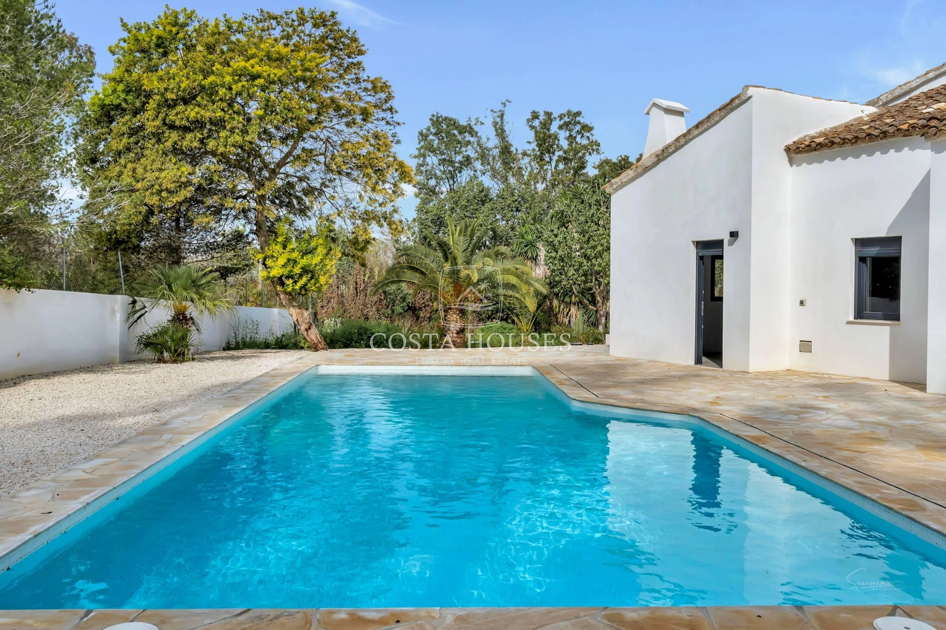 2677VL_HACIENDAJAVEA - HACIENDA JÁVEA · FINCA ANDALUZA CON GRAN PARCELA Y AMPLIAS POSIBILIDADES EN VENTA EN JÁVEA XÀBIA