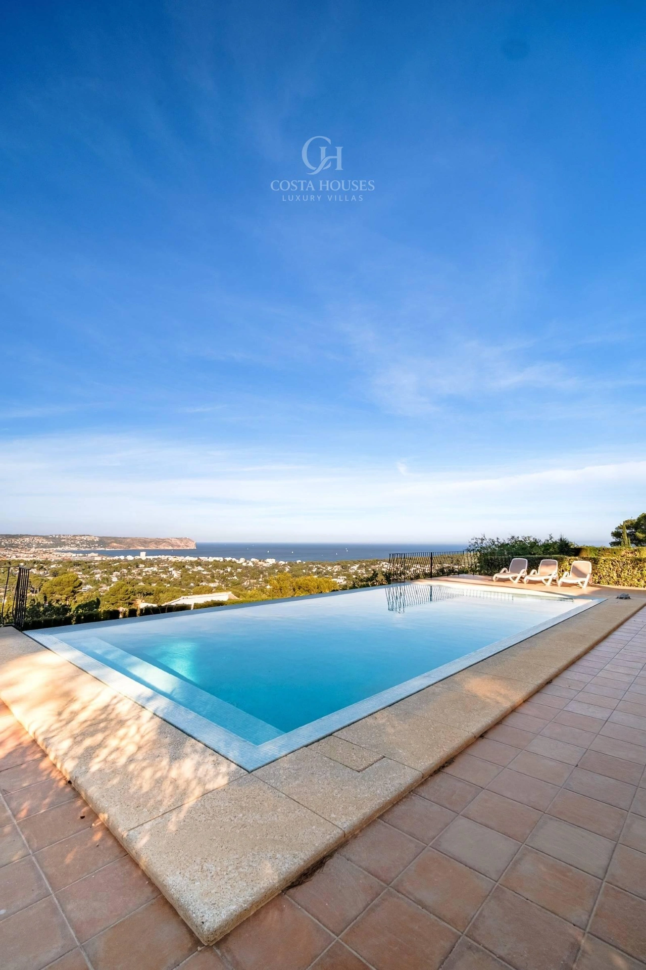 2719VL_MILAN - VILLA MILAN · RESIDENCIA DE LUJO CON VISTAS PANORÁMICAS AL MAR EN JÁVEA, ALICANTE