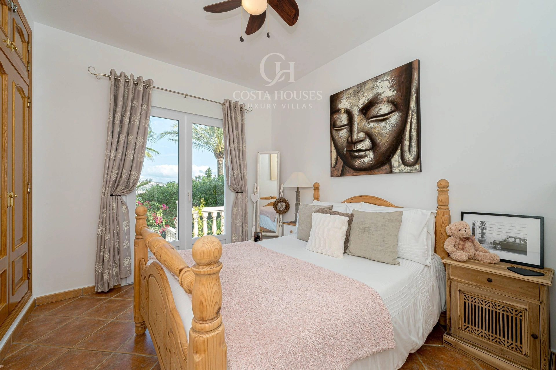 2782V_PIVER - VILLA PIVER · ELEGANCIA CONTEMPORÁNEA ENTRE EL MAR Y EL MONTGÓ – JÁVEA, COSTA BLANCA