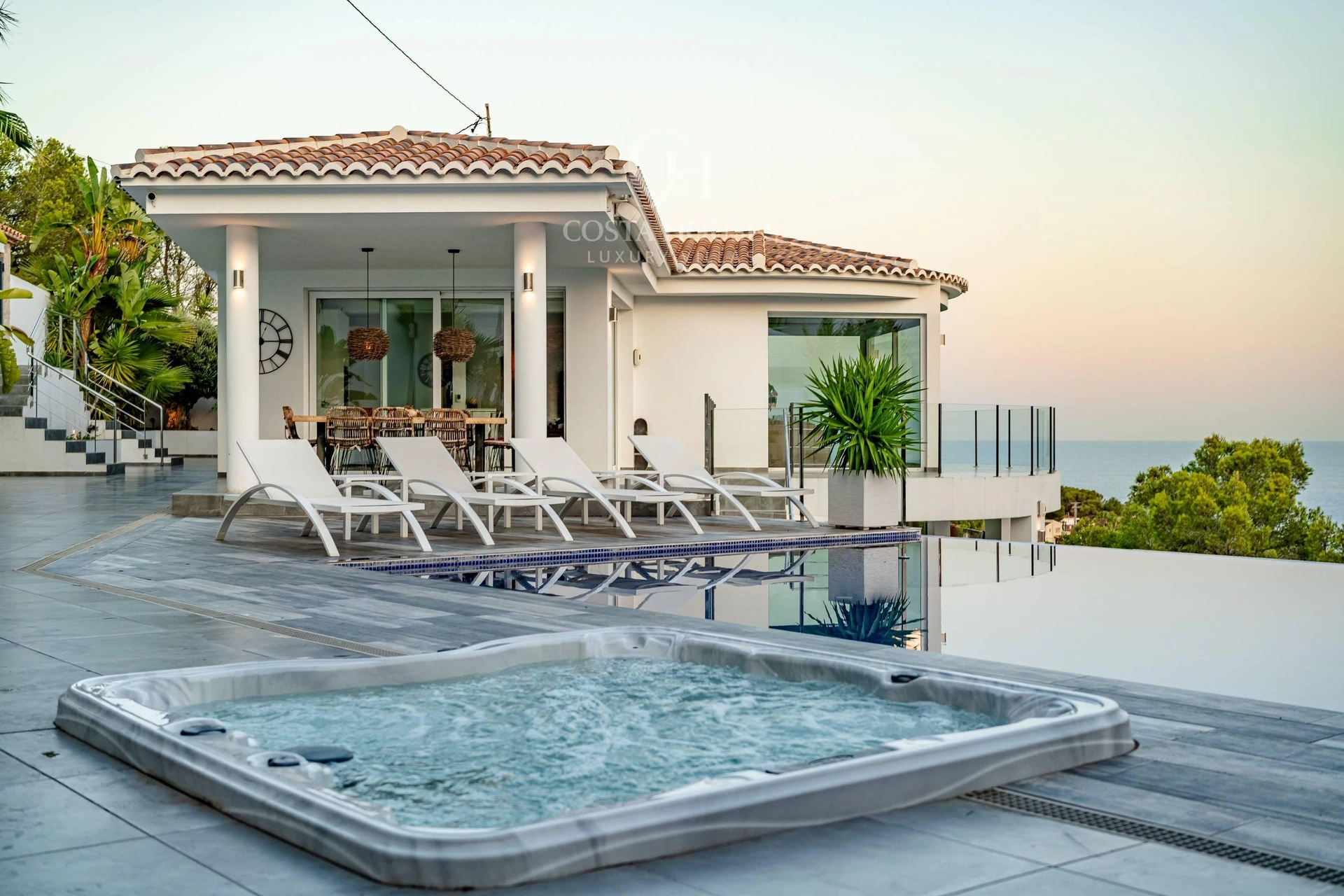 2760VL_ECLIPSE - VILLA ECLIPSE · ARQUITECTURA MONUMENTAL CON VISTAS AL MAR, BENISSA COSTA