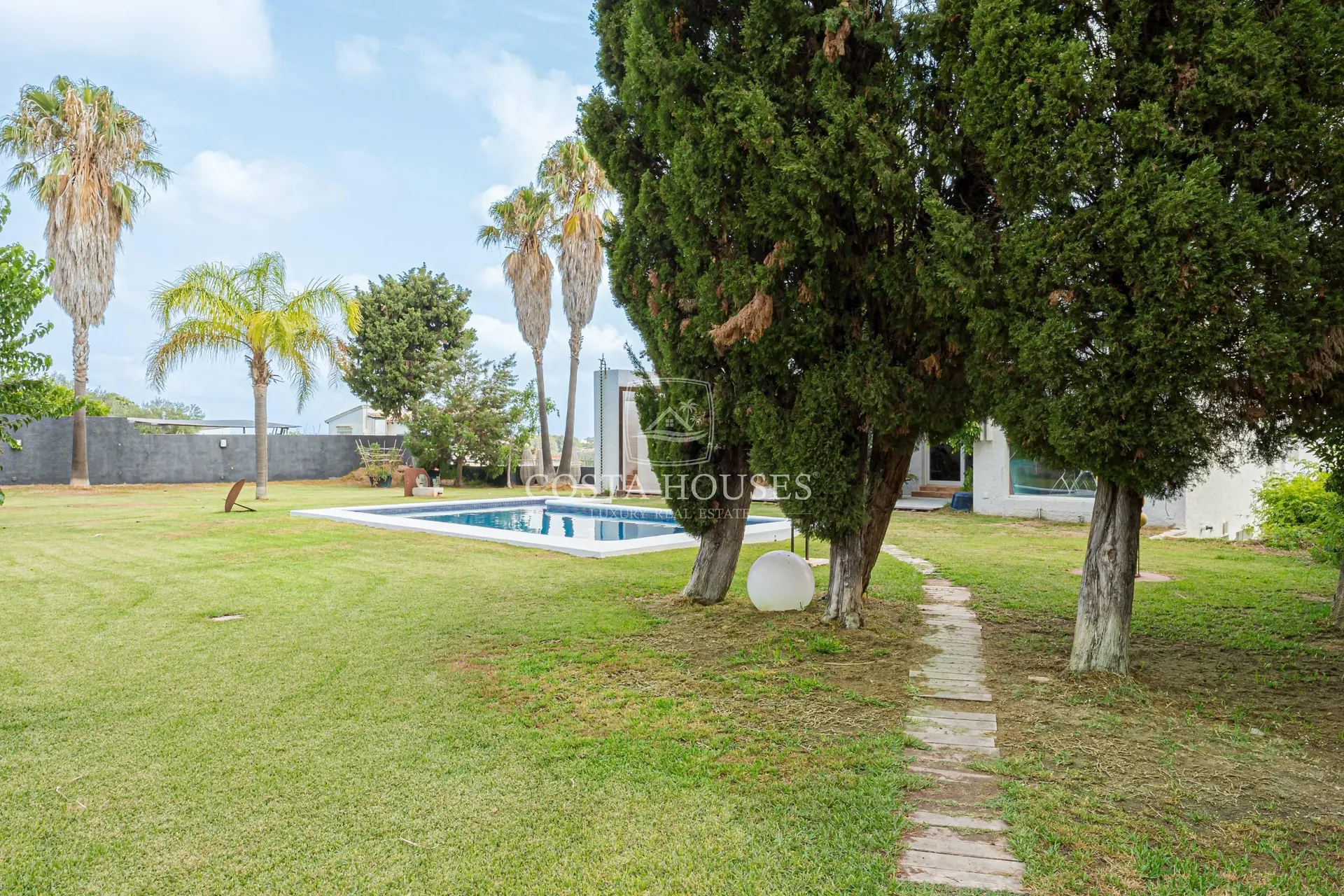 2559VL_ARTHOUSE - Art HouSe | Lujosa Finca Moderna con Establo Ecuestre en LA SELLA Golf, Denia Alicante