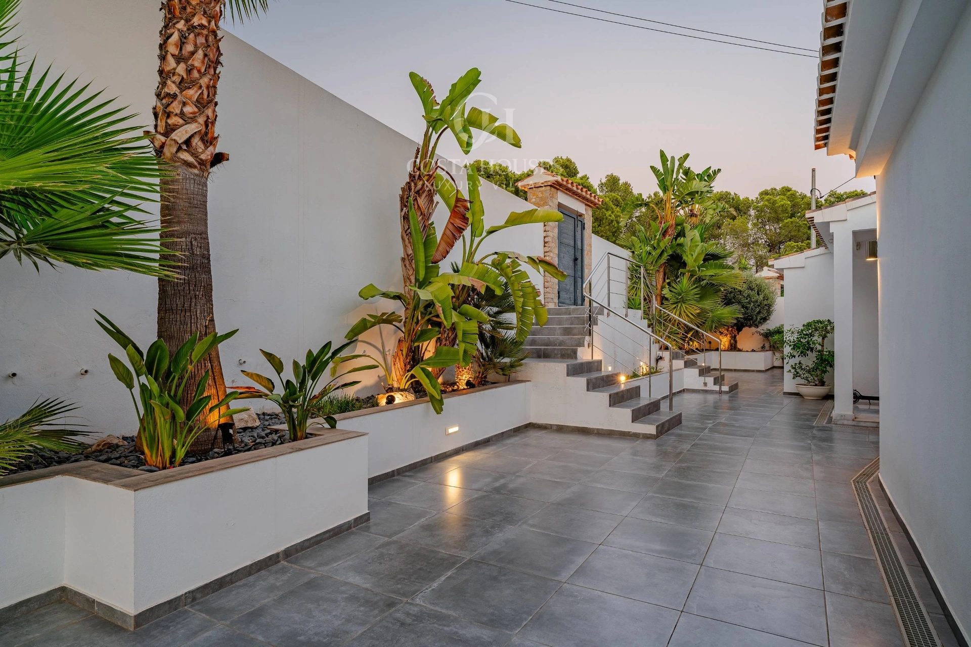 2760VL_ECLIPSE - VILLA ECLIPSE · ARQUITECTURA MONUMENTAL CON VISTAS AL MAR, BENISSA COSTA