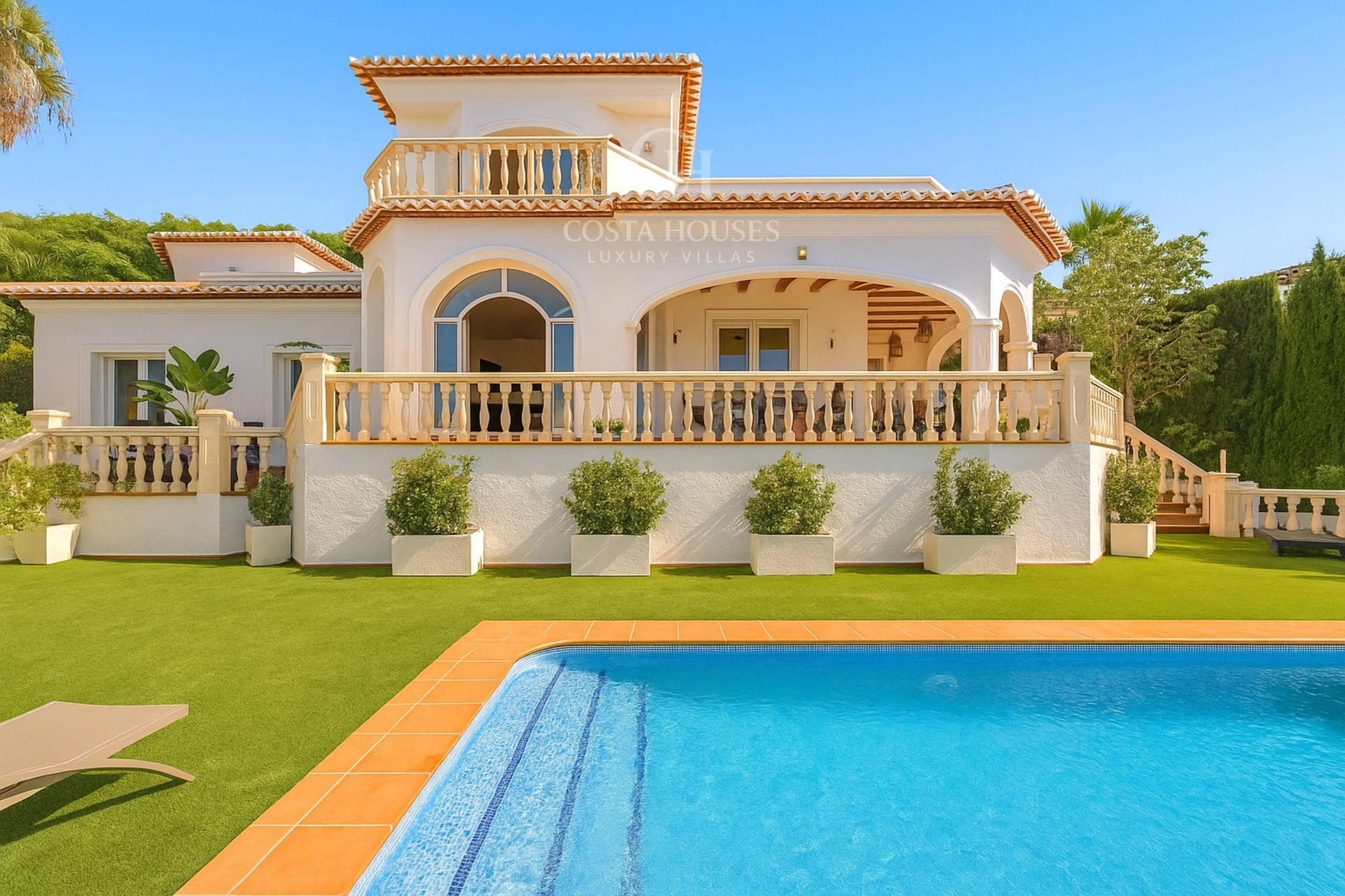 2782V_PIVER - VILLA PIVER · ELEGANCIA CONTEMPORÁNEA ENTRE EL MAR Y EL MONTGÓ – JÁVEA, COSTA BLANCA