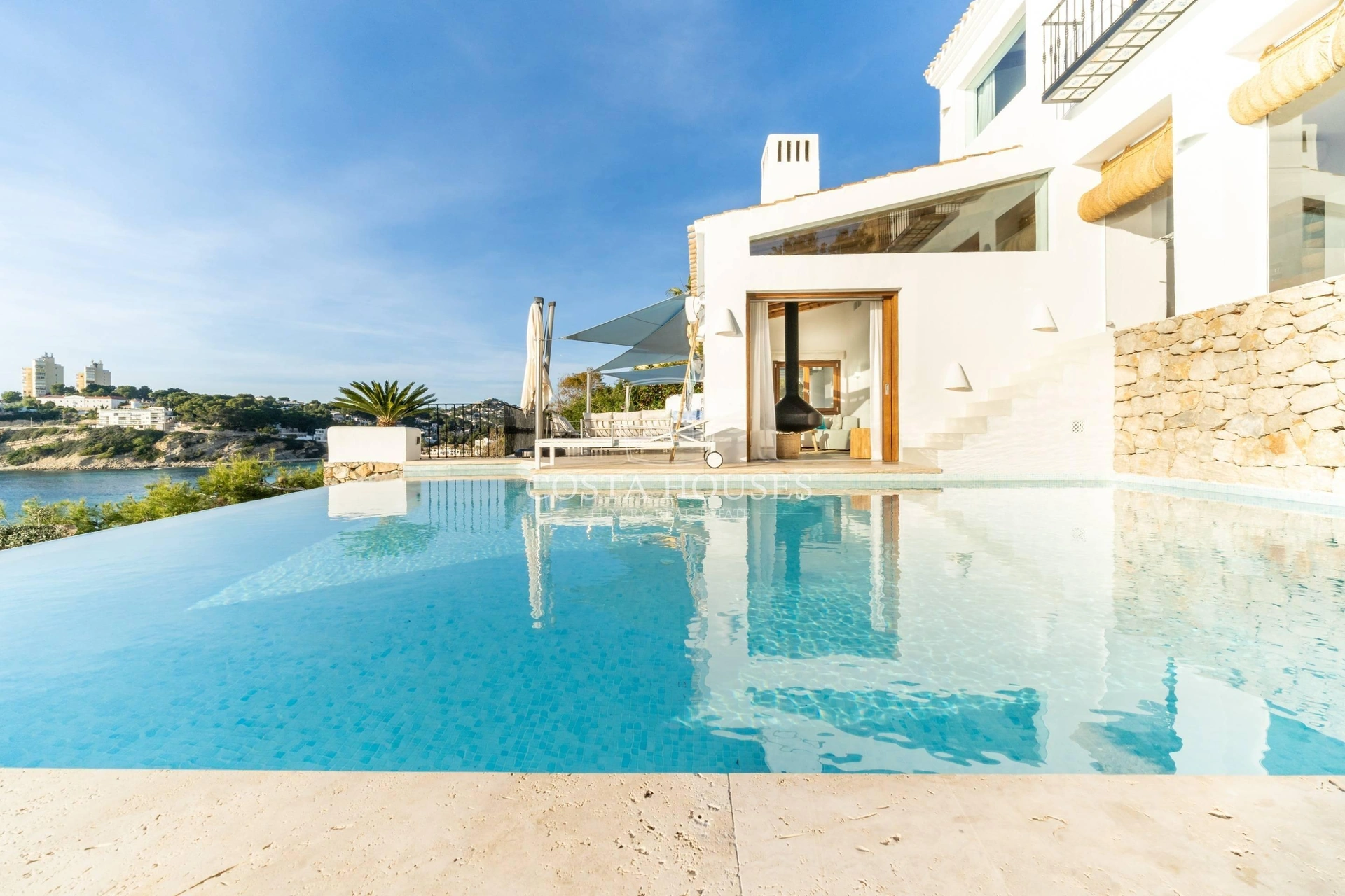 2406VL_PUERTOSOL - ❶ IBIZA VILLA FRENTE AL MAR EN MORAIRA, Costa Blanca | Exclusive SEAFRONT IBIZA VILLA in Moraira