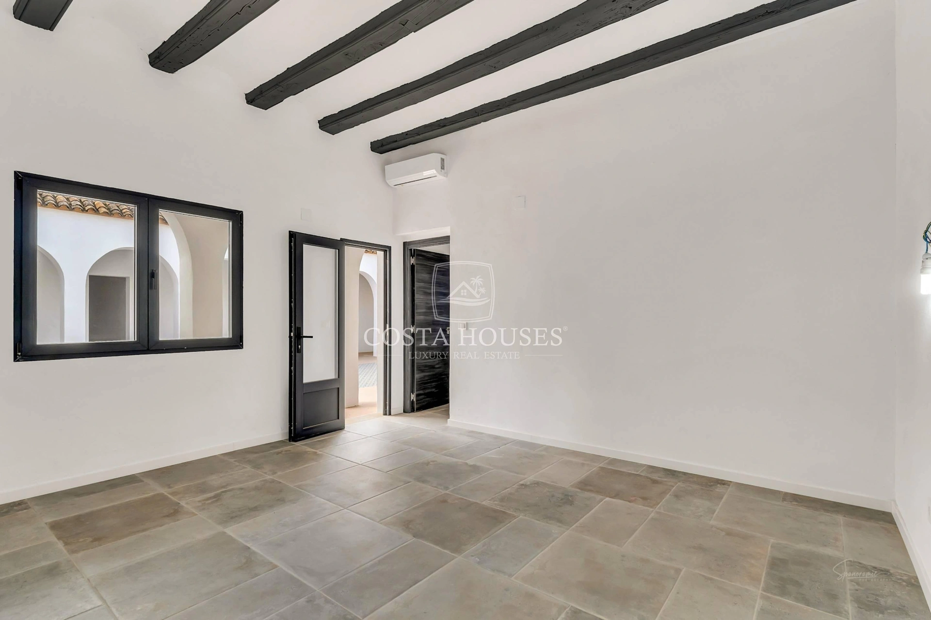 2677VL_HACIENDAJAVEA - HACIENDA JÁVEA · FINCA ANDALUZA CON GRAN PARCELA Y AMPLIAS POSIBILIDADES EN VENTA EN JÁVEA XÀBIA