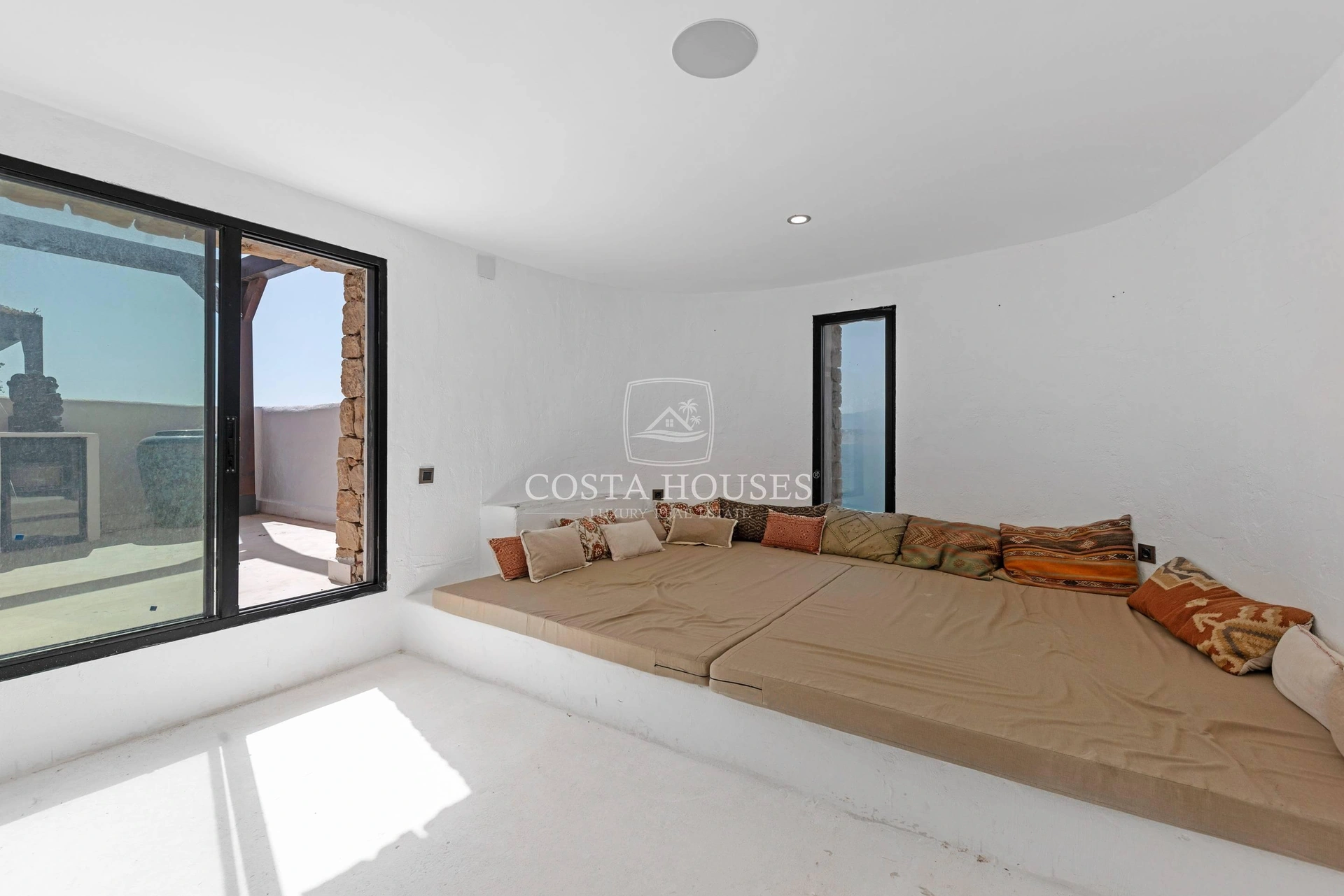 2556VL_LATORRE - Venta IBIZA VILLA DE LUJO PRIMERA LINEA EN MORAIRA, Alicante | ACCESO PRIVADO AL MAR