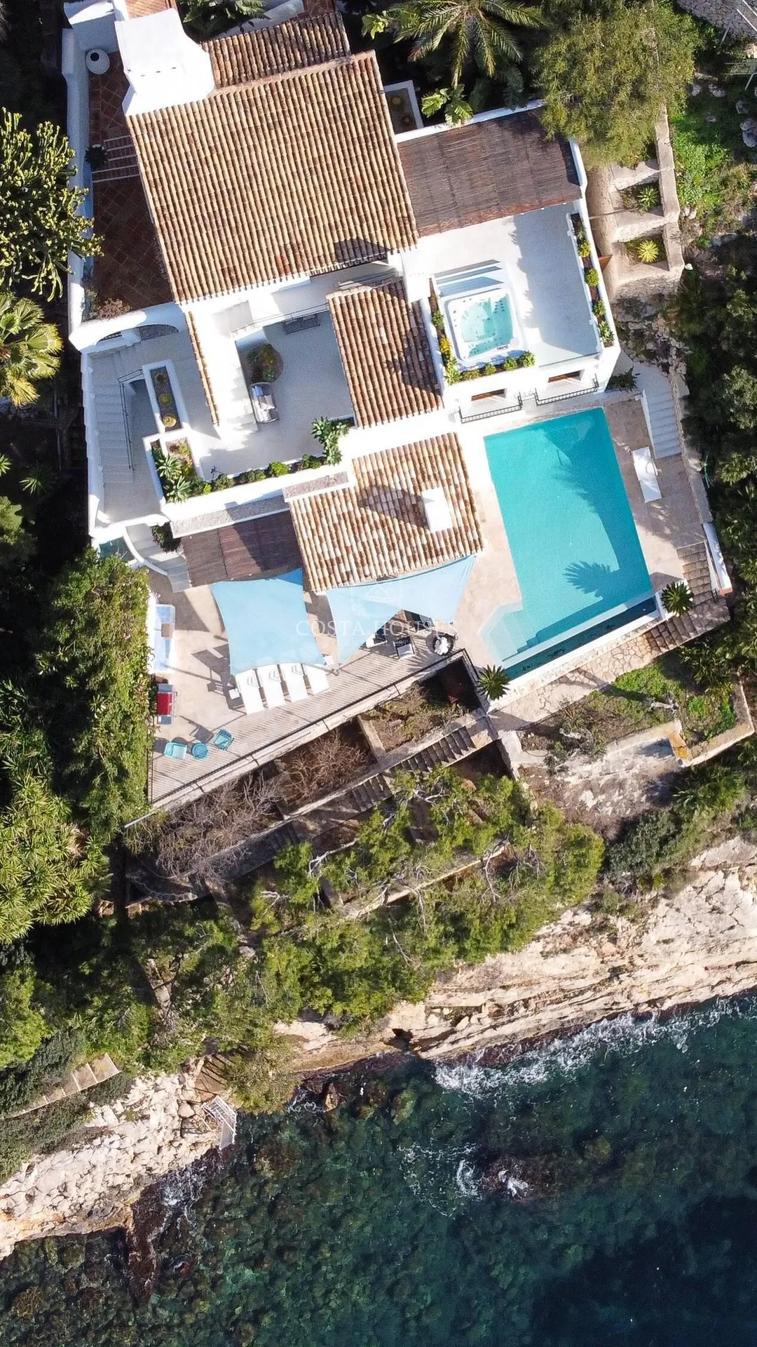 2406VL_PUERTOSOL - ❶ IBIZA VILLA FRENTE AL MAR EN MORAIRA, Costa Blanca | Exclusive SEAFRONT IBIZA VILLA in Moraira