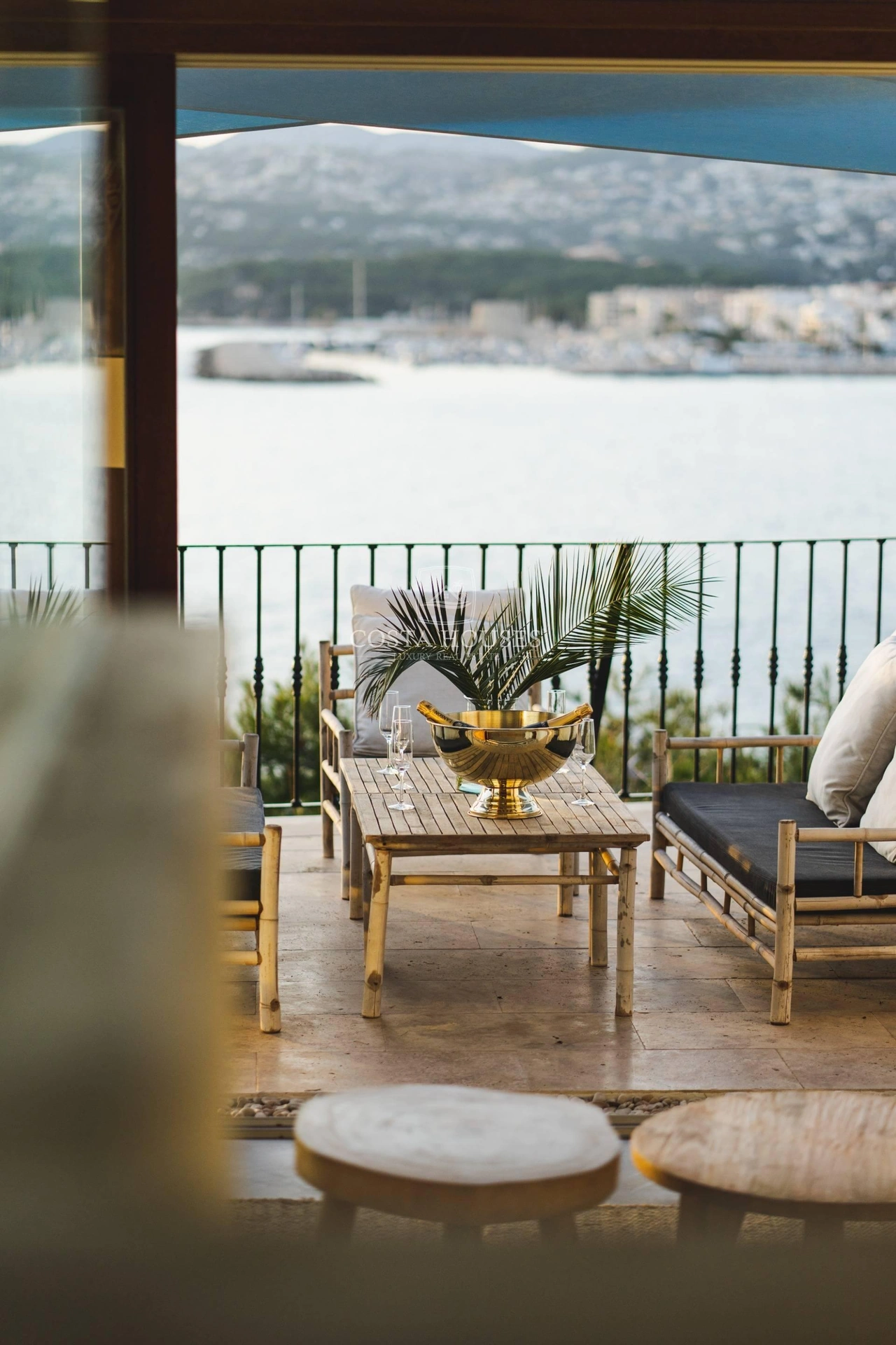 2406VL_PUERTOSOL - ❶ IBIZA VILLA FRENTE AL MAR EN MORAIRA, Costa Blanca | Exclusive SEAFRONT IBIZA VILLA in Moraira