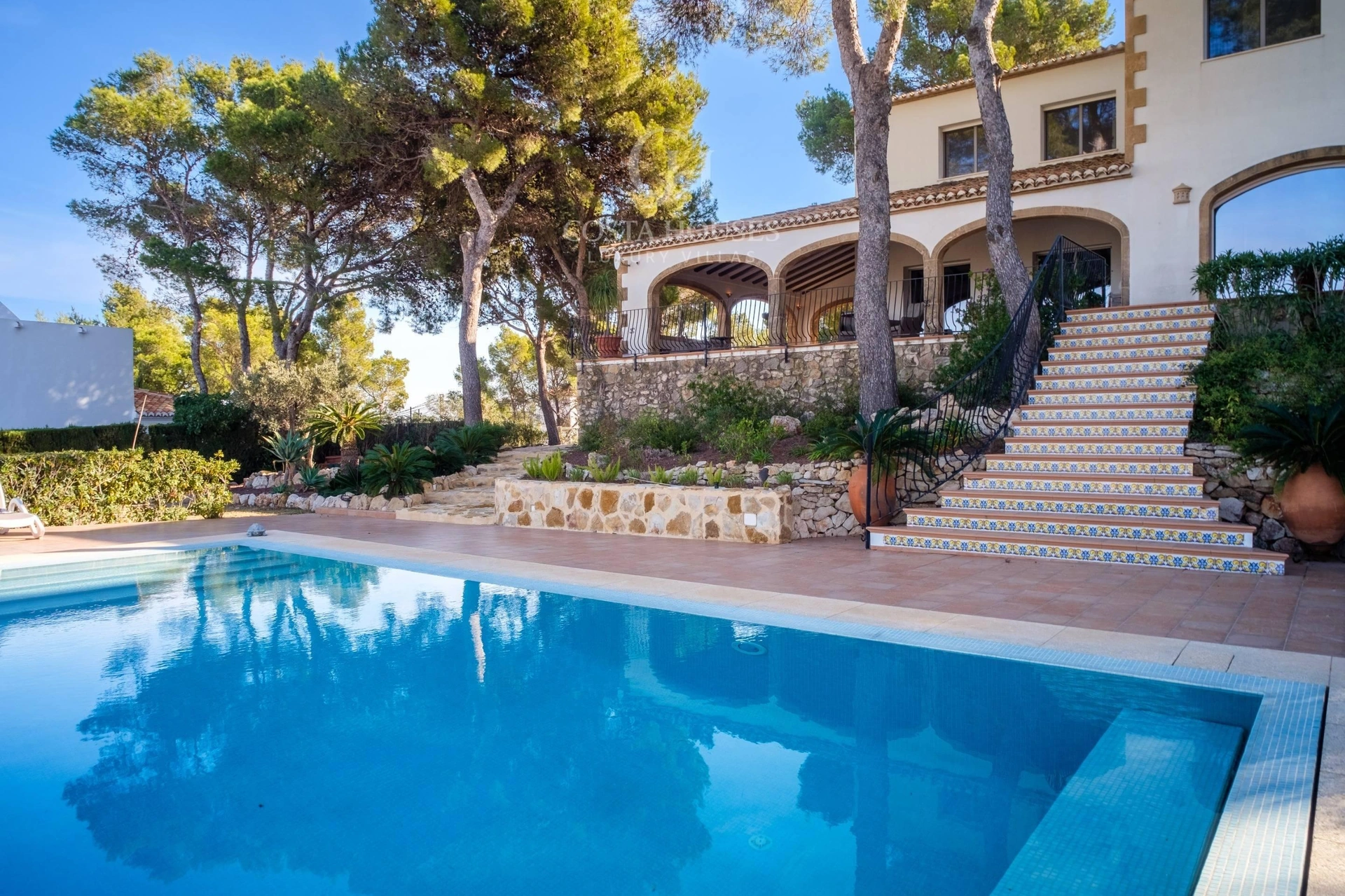 2719VL_MILAN - VILLA MILAN · RESIDENCIA DE LUJO CON VISTAS PANORÁMICAS AL MAR EN JÁVEA, ALICANTE