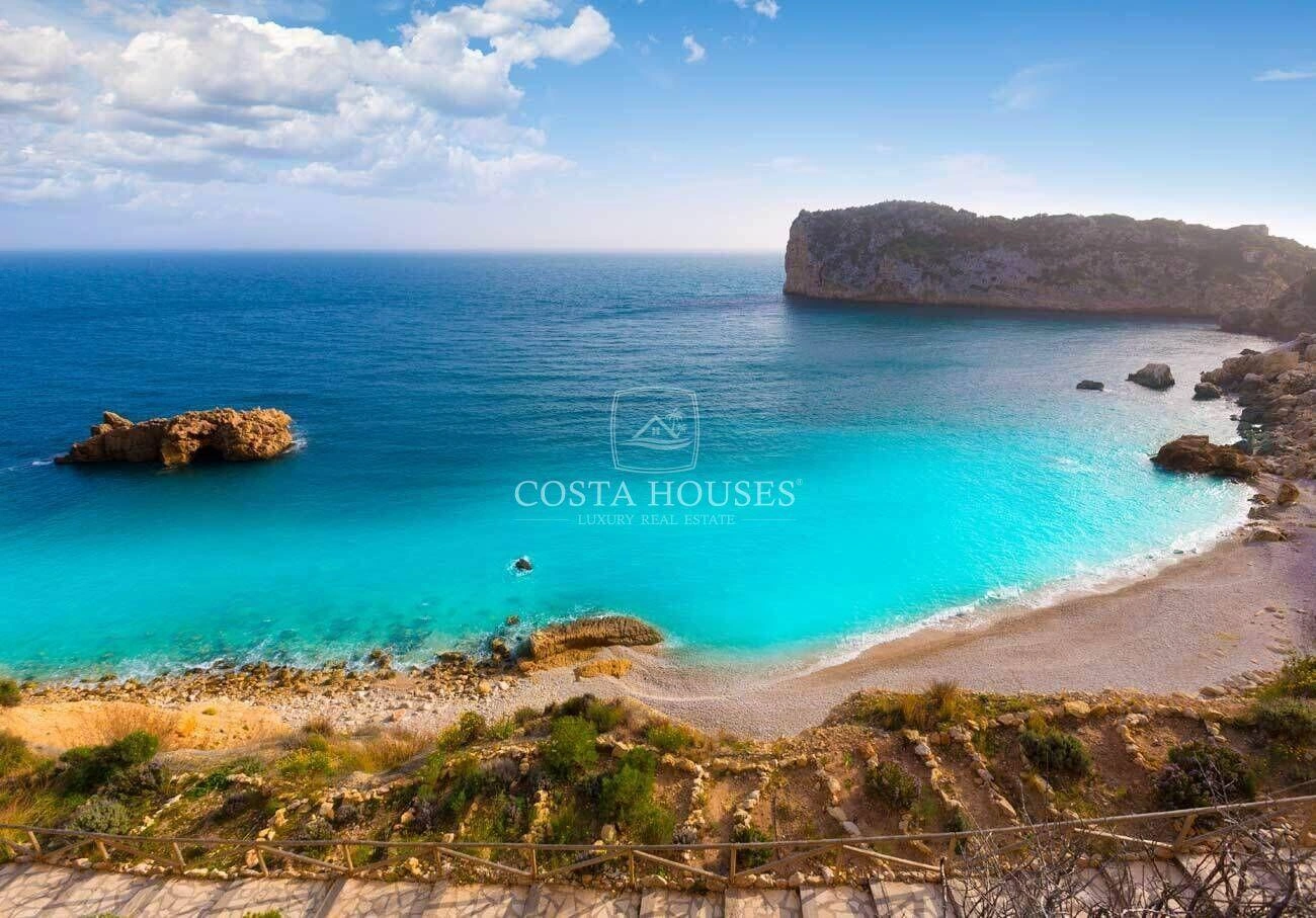 2696VL_LUXUSOCEAN - VILLA LUXUS OCEAN · NUEVA CONSTRUCCION DE LUJO EN PRIMERA LÍNEA DEL MAR EN JÁVEA, COSTA BLANCA