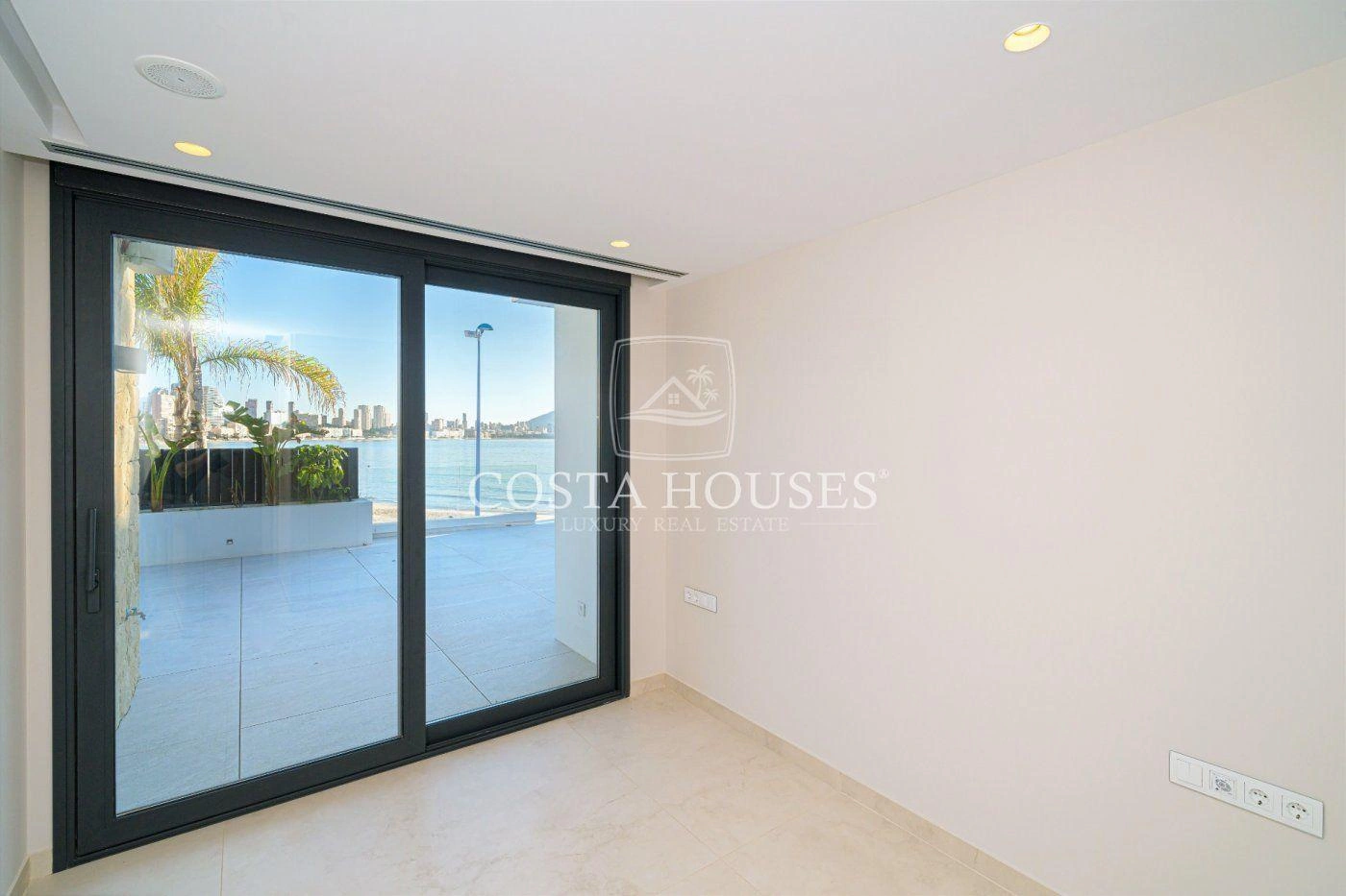 2331AL_GOLDENBAY - Venta APARTAMENTO DE LUJO EN 1a LINEA PLAYA FRENTE MAR EN BENIDORM | PISCINA INFINITY PRIVADA
