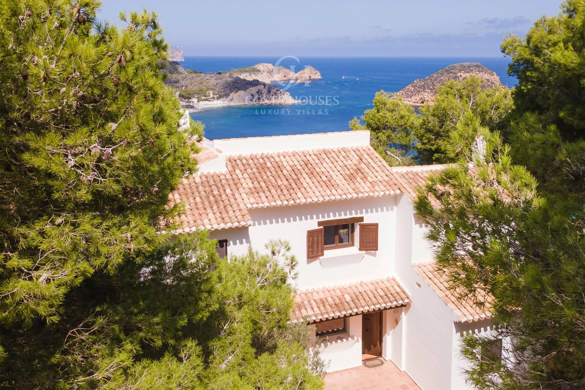 2803VL_BLAVA - VILLA BLAVA · LUZ IBICENCA EN PRIMERA LINEA DEL MAR EN JAVEA XABIA
