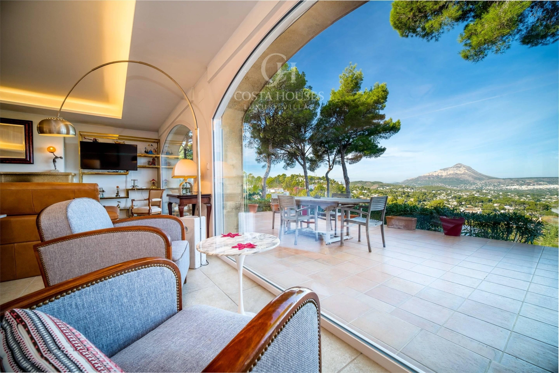 2719VL_MILAN - VILLA MILAN · RESIDENCIA DE LUJO CON VISTAS PANORÁMICAS AL MAR EN JÁVEA, ALICANTE